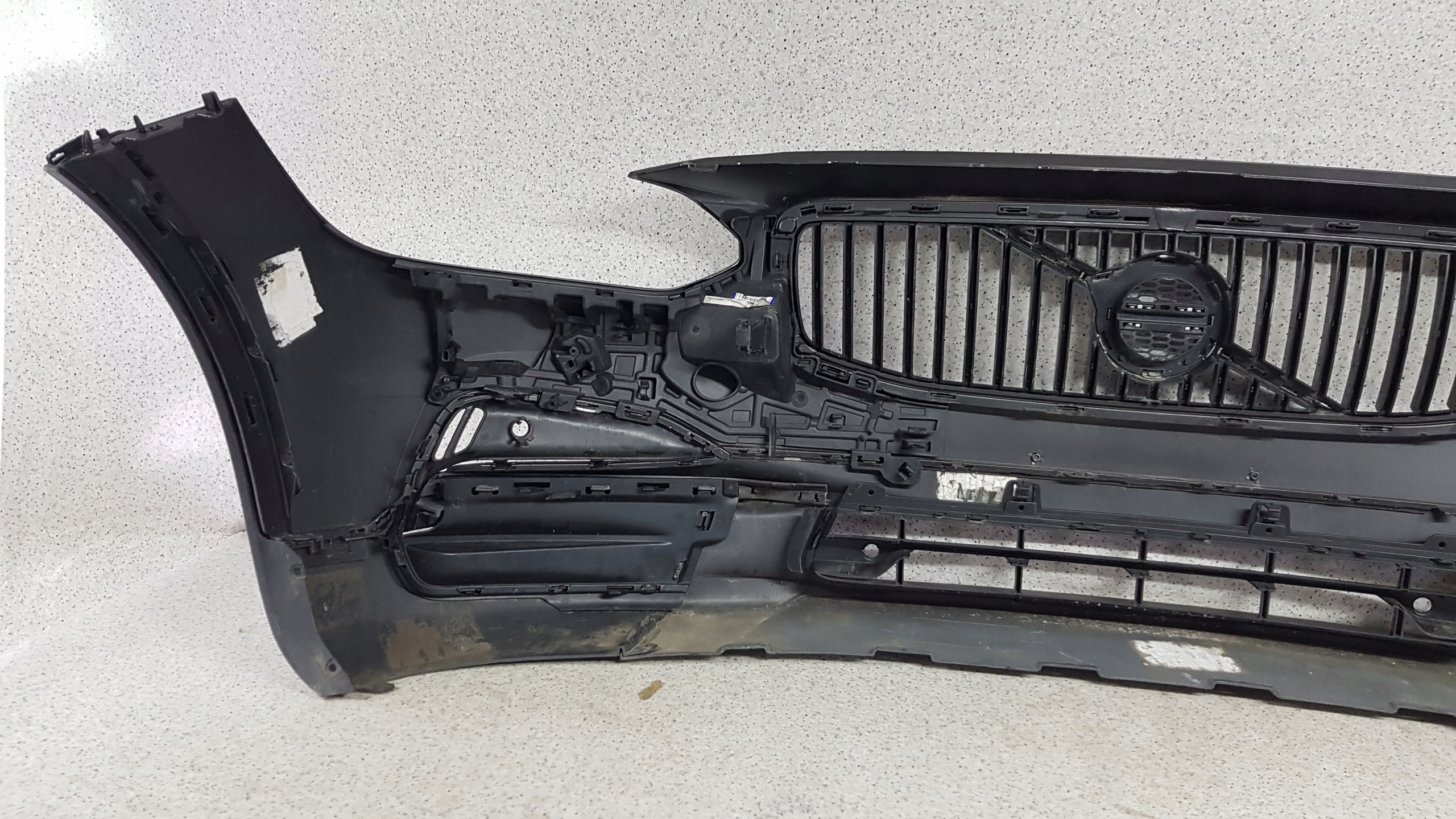 VOLVO S90 V90 CROSS COUNTRY 2016 - bumper front 2577
