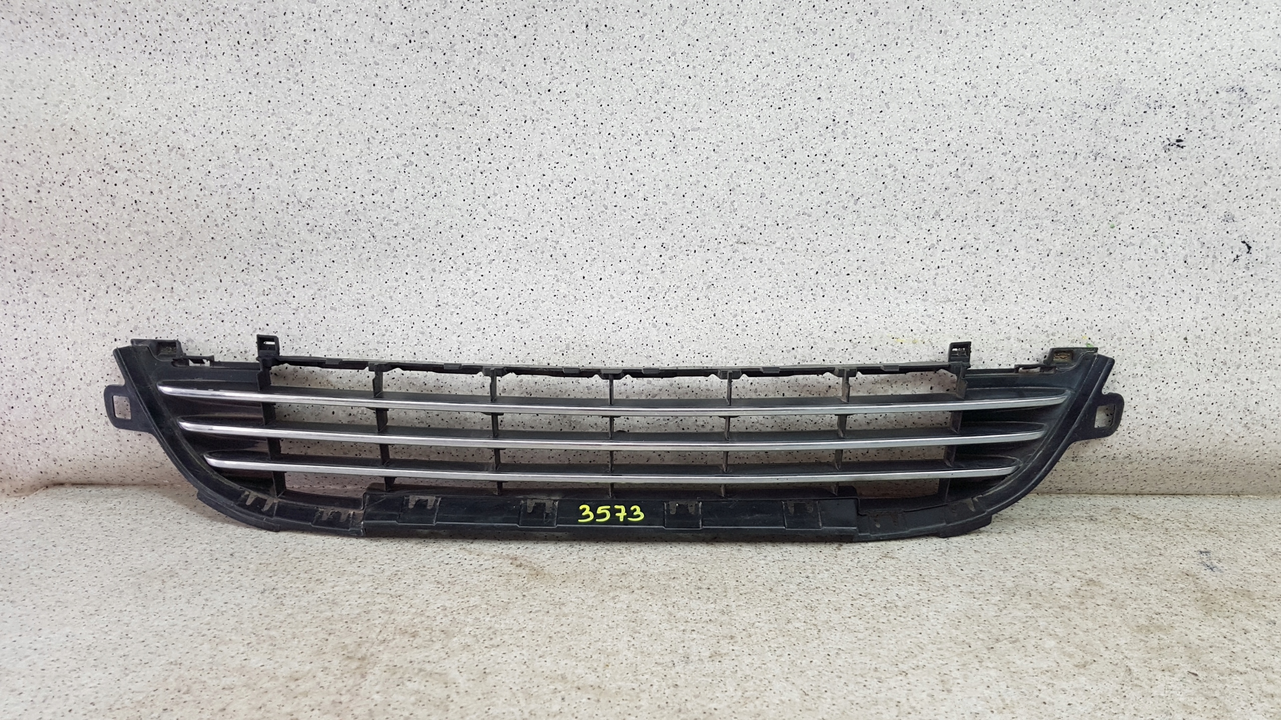PEUGEOT 207 LIFT central grid of a bumper front 3573