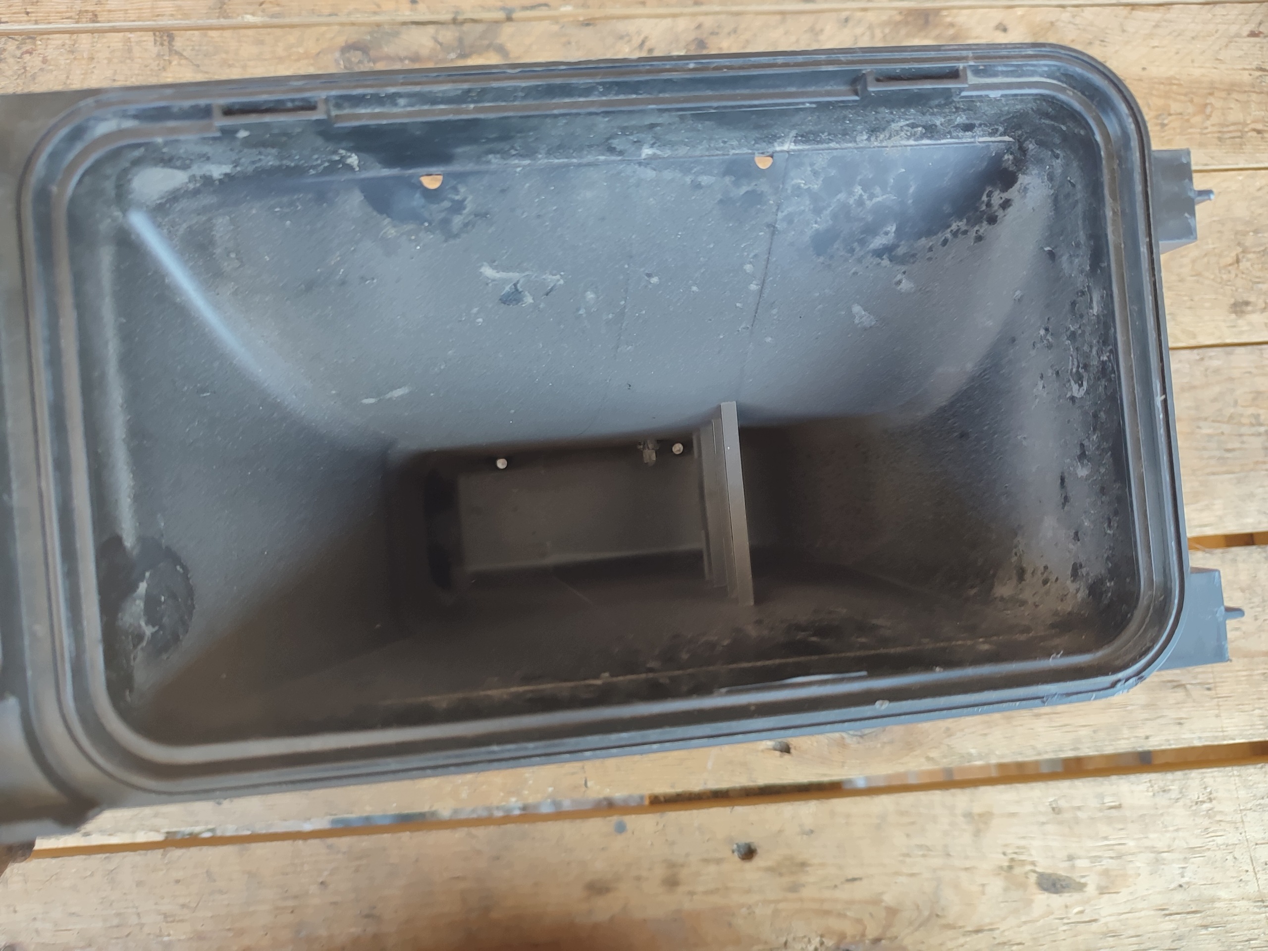 OPEL AGILA B 09r air filter housing 70349254