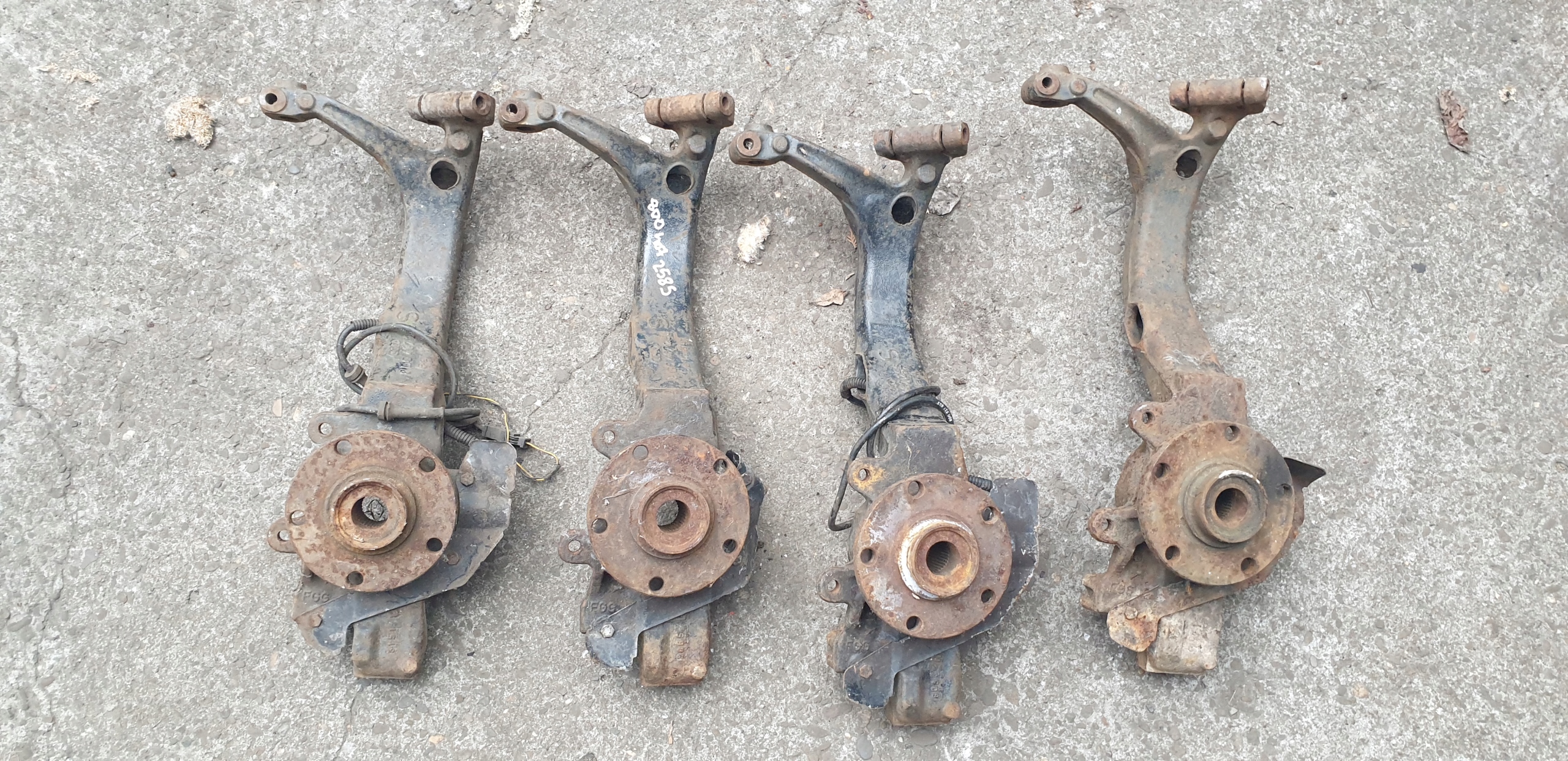 otoč čepu PP PASSAT B5 AUDI A4 8d0407258S