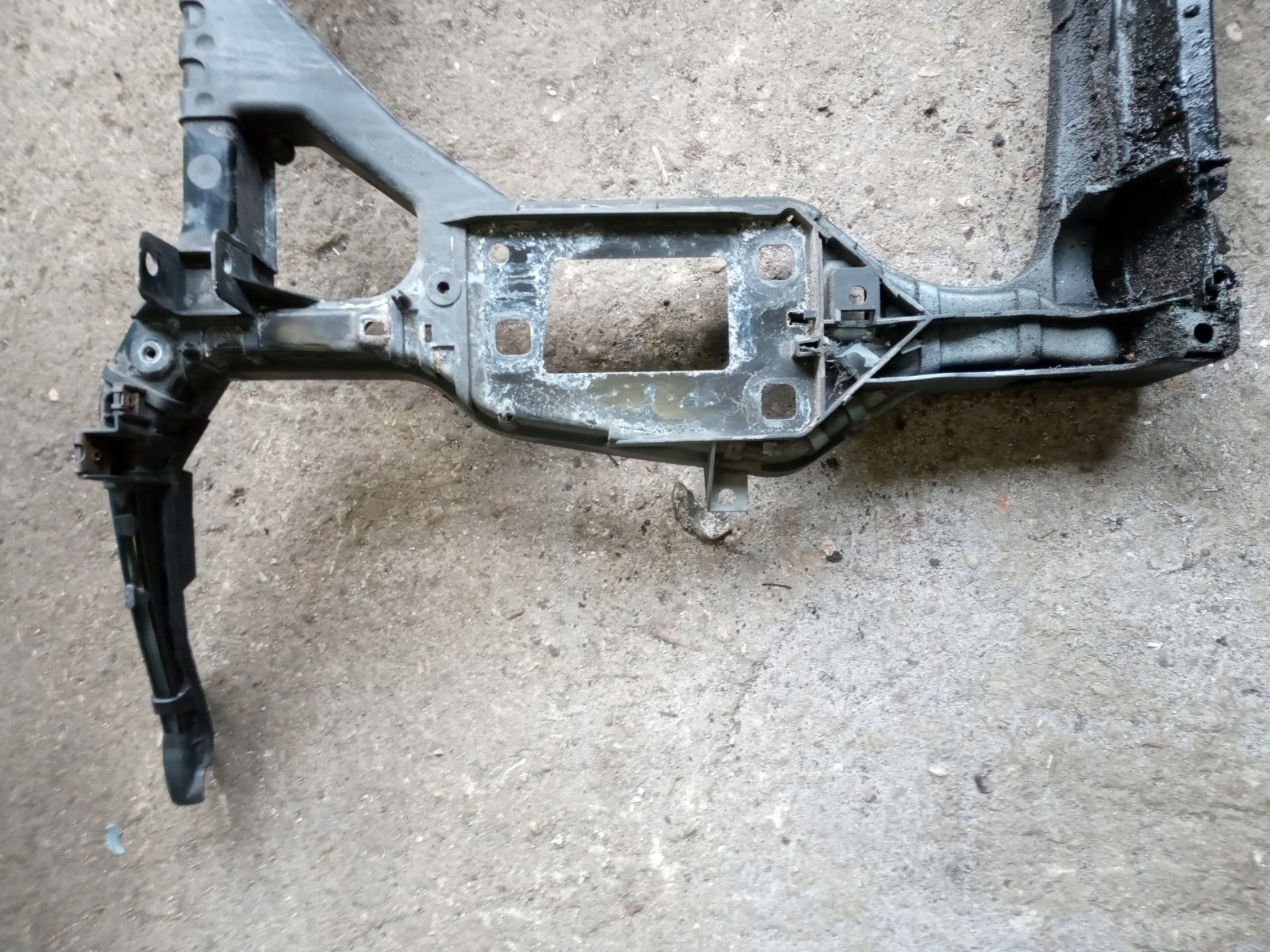 AUDI A5 A4 B8 support panel for radiators pillar frame front