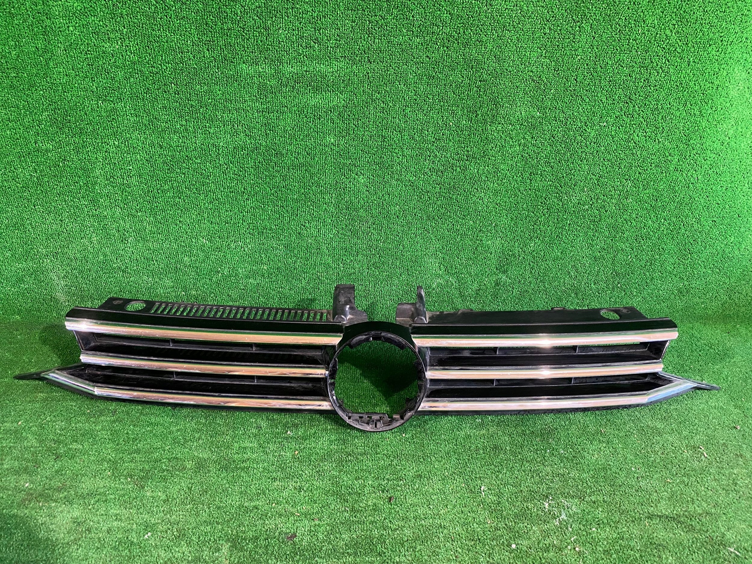 grill grille radiator VW TOURAN 5TA