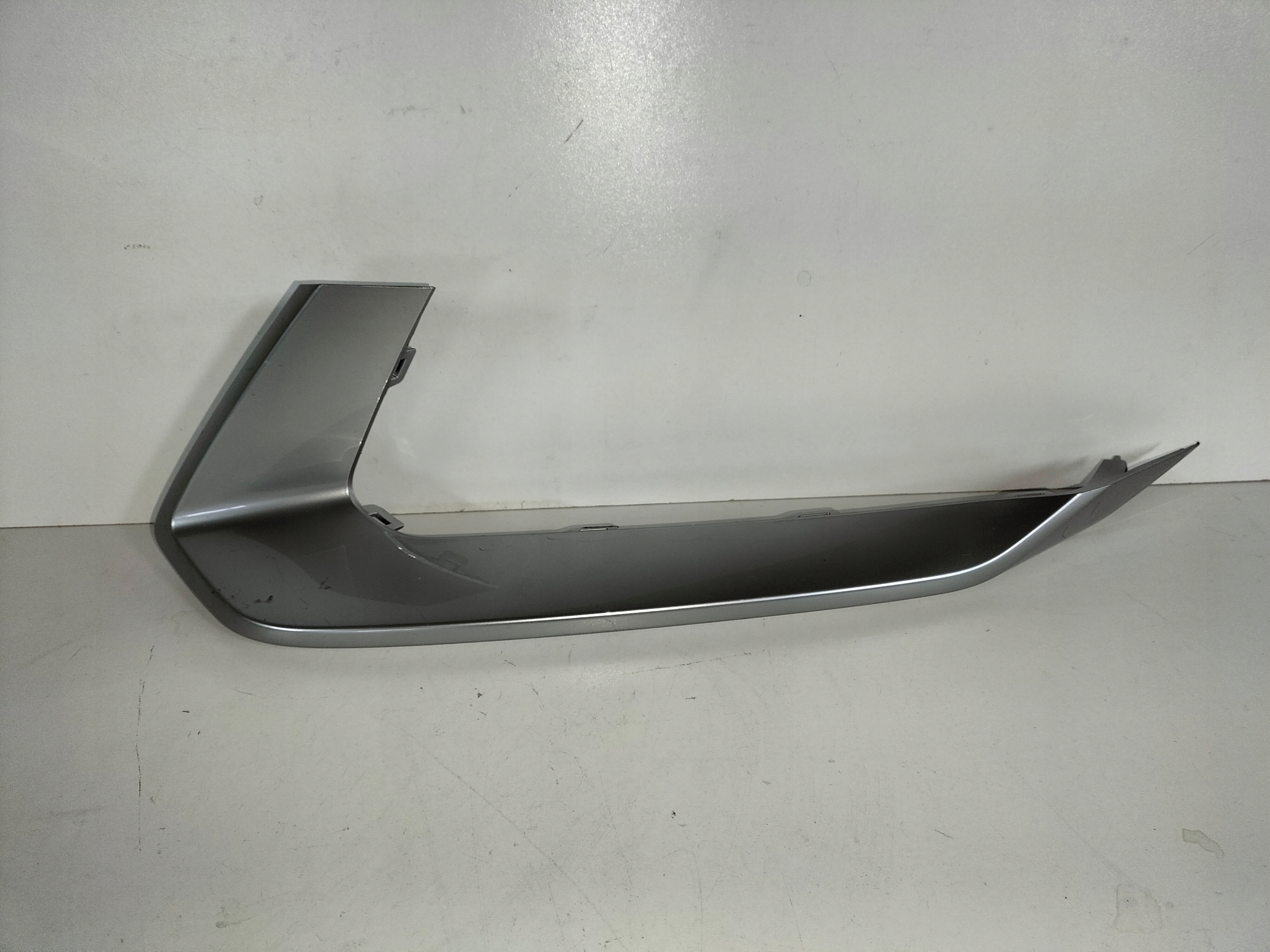 moulding of a bumper front left KIA SPORTAGE 5 V 21