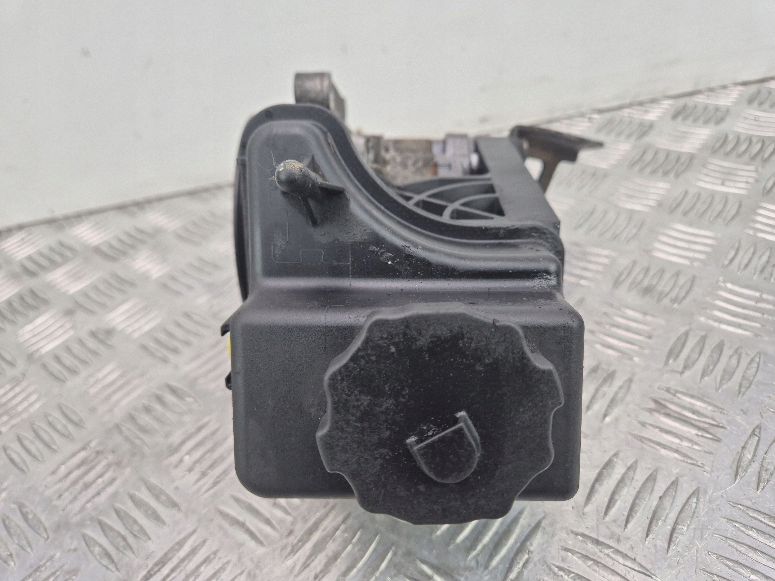 Mercedes Sprinter 2.2 CDI W906 servo pump A0064661701 OM651955
