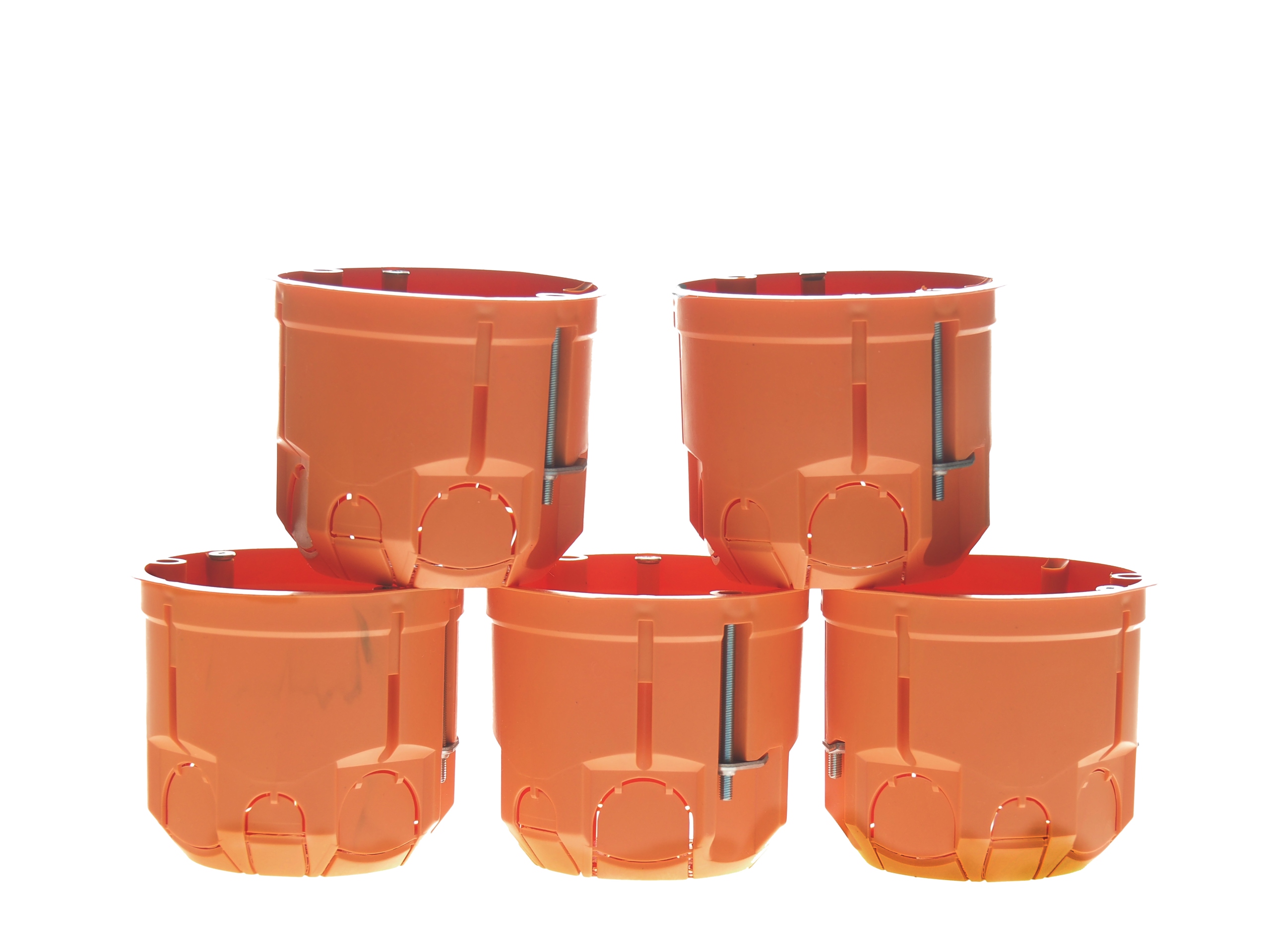  /><h2>☀️Puszki podtynkowe wykonane są z tworzyw sztucznych o wysokiej wytrzymałości mechanicznej jak i elektrycznej. Puszki te mają zastosowanie w podtynkowych instalacjach elektrycznych. Posiadają specjalne zaczepy ułatwiające montaż w płytach gipsowych.</h2><img src=