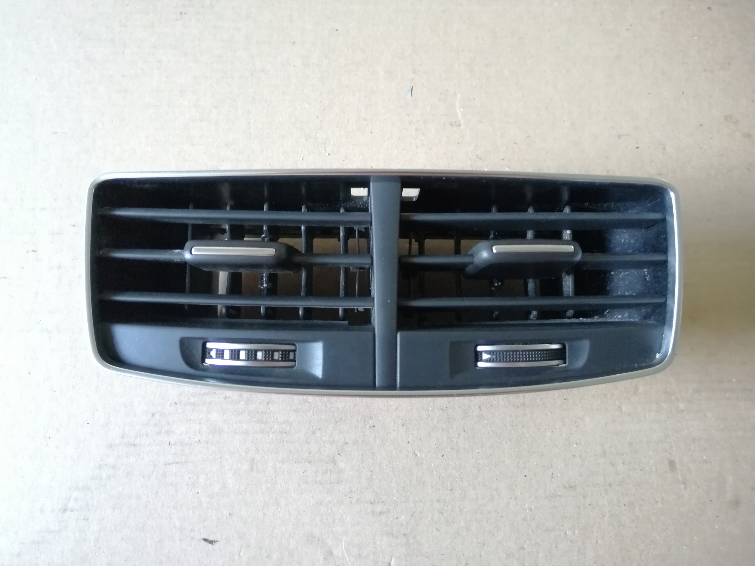 grid air conditioning devices rear part rear 4H0819203B AUDI A8 D4 BDB!!