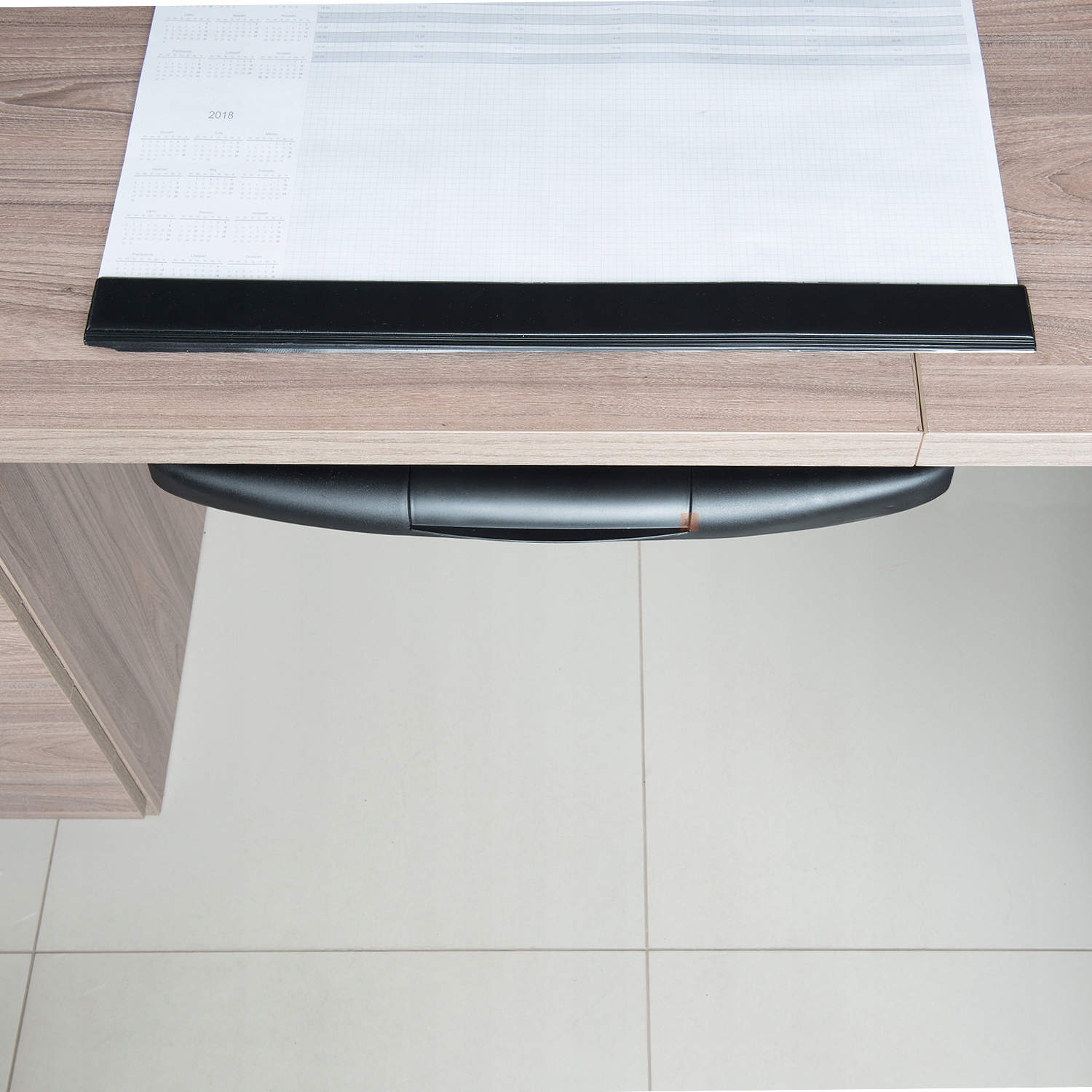 Wysuwana półka pod klawiaturę 55 x 25,8 x 5,3 cm czarna GTV Szerokość mebla 55 cm