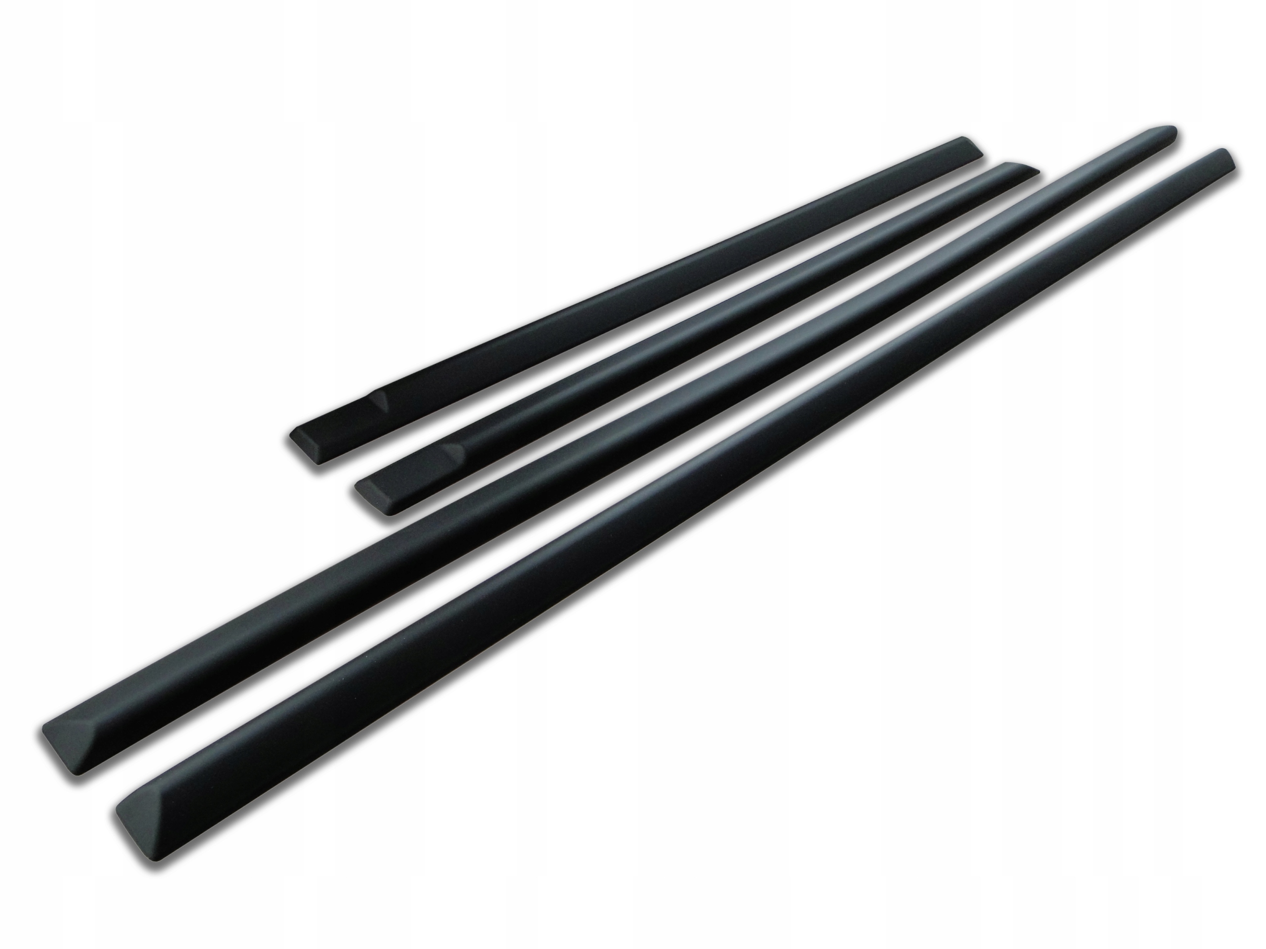 

Listwy Boczne Czarne Seat Leon II 1P Hb 5D 2005-12