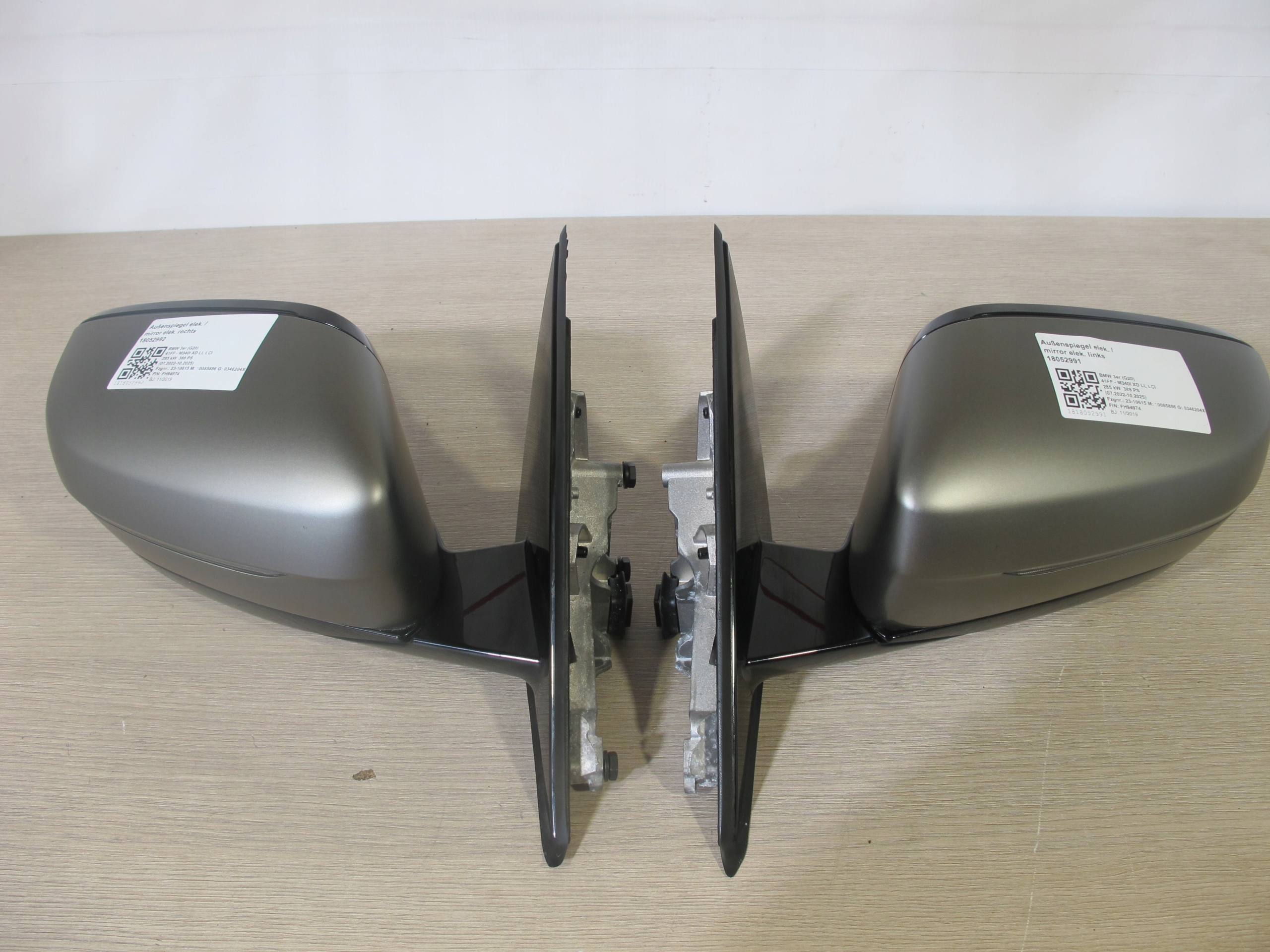 LUSTERKO BMW G20 G21 M340i SATYNA 6PIN Strona zabudowy lewa prawa