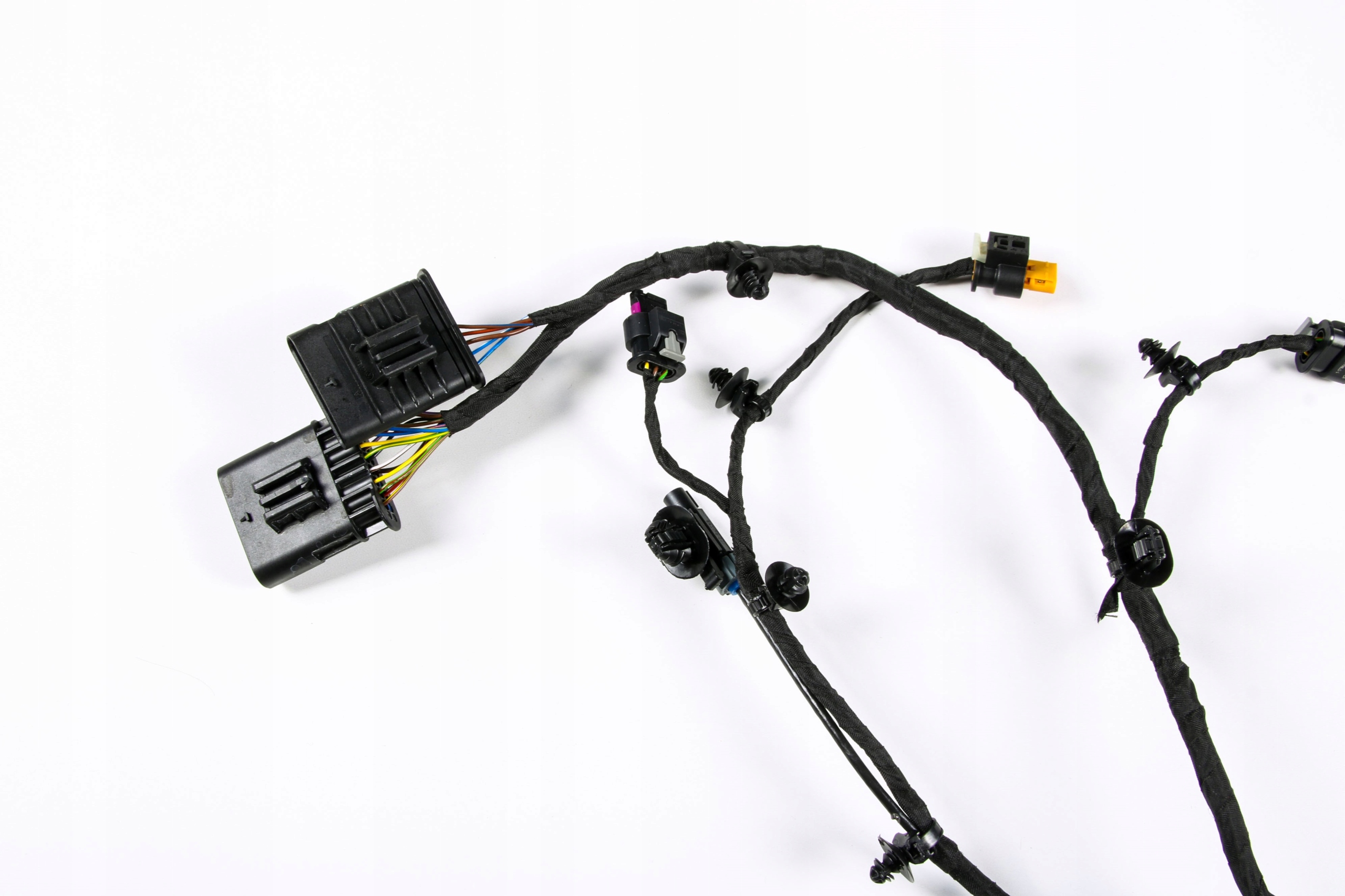 BMW 7 G70 bundle wiring of a bumper front 5A5BC89