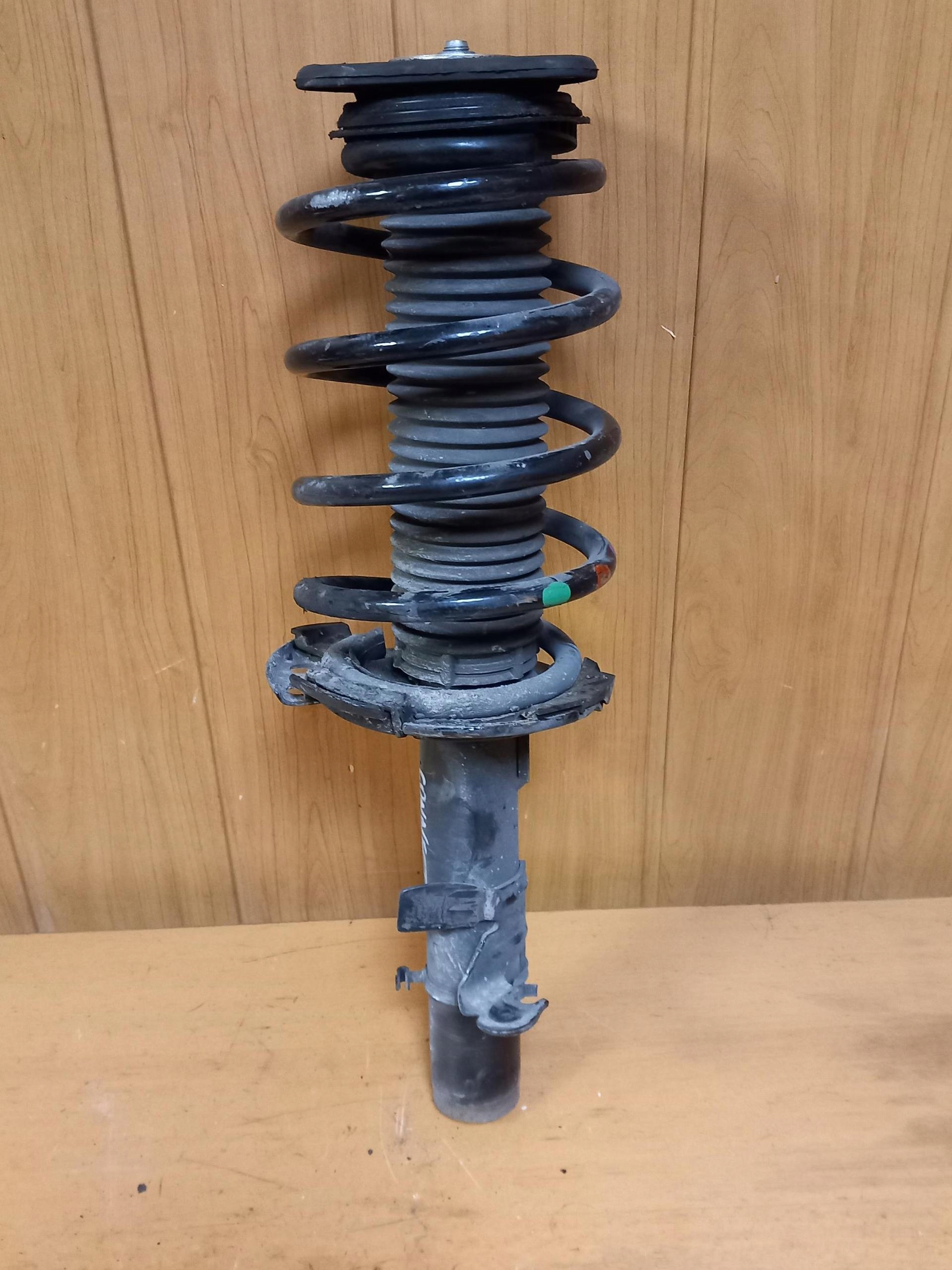 shock absorber right front FORD CONNECT MK2 DV61-18045-AC 13-24