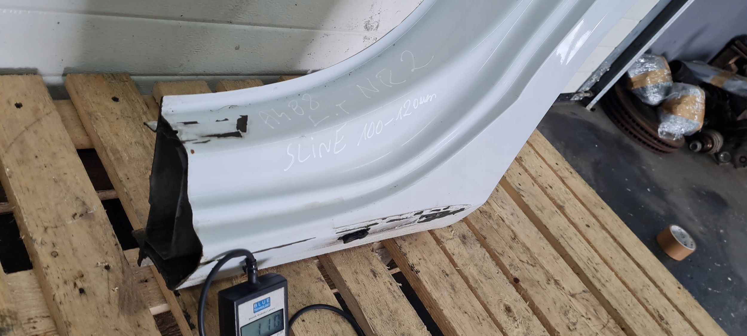 A4 B8 S4 LIFT S4 corner threshold of a fender quarter left left rear part