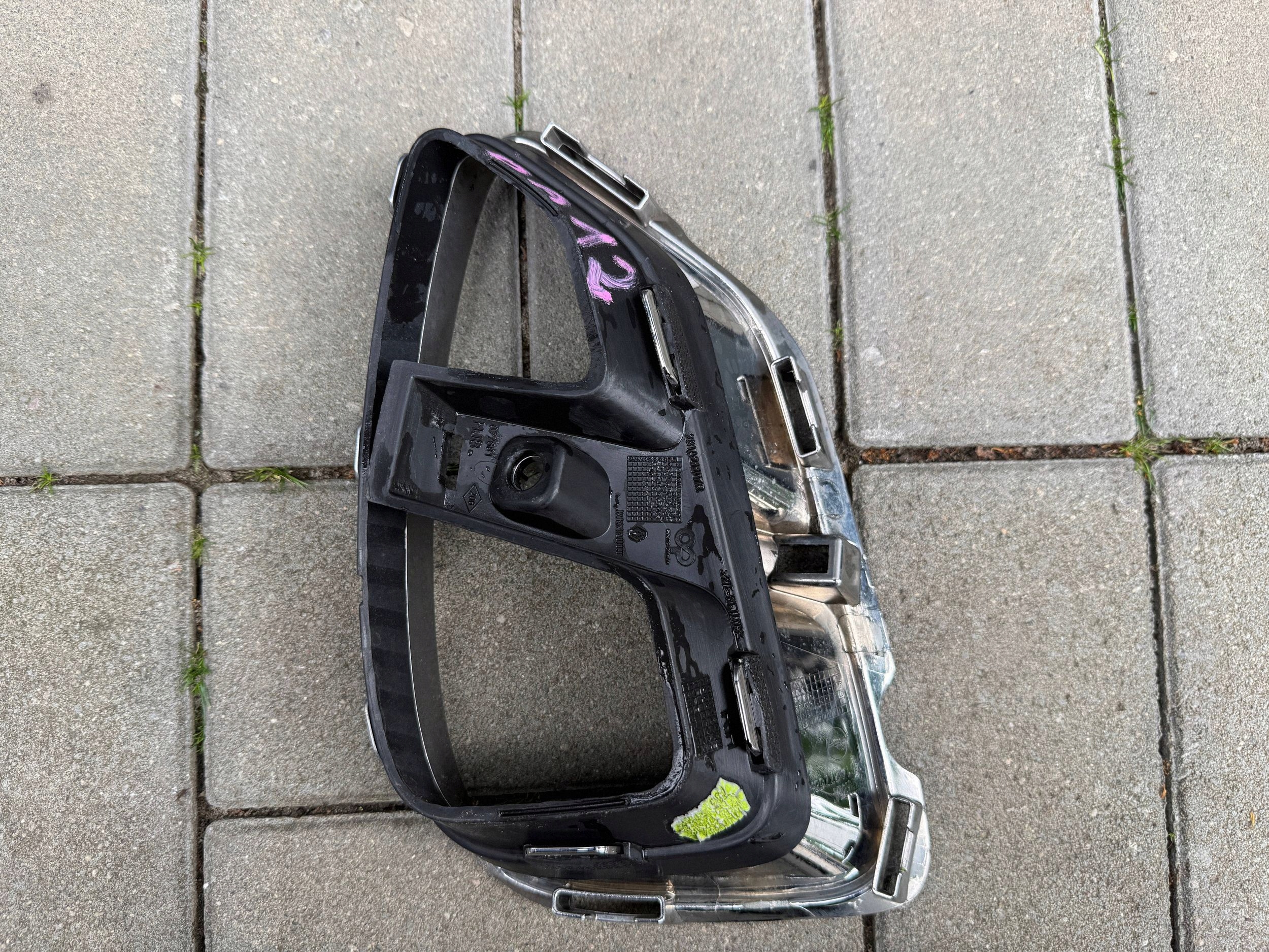 Renault Captur 2 II 261A21107R 20- right front front