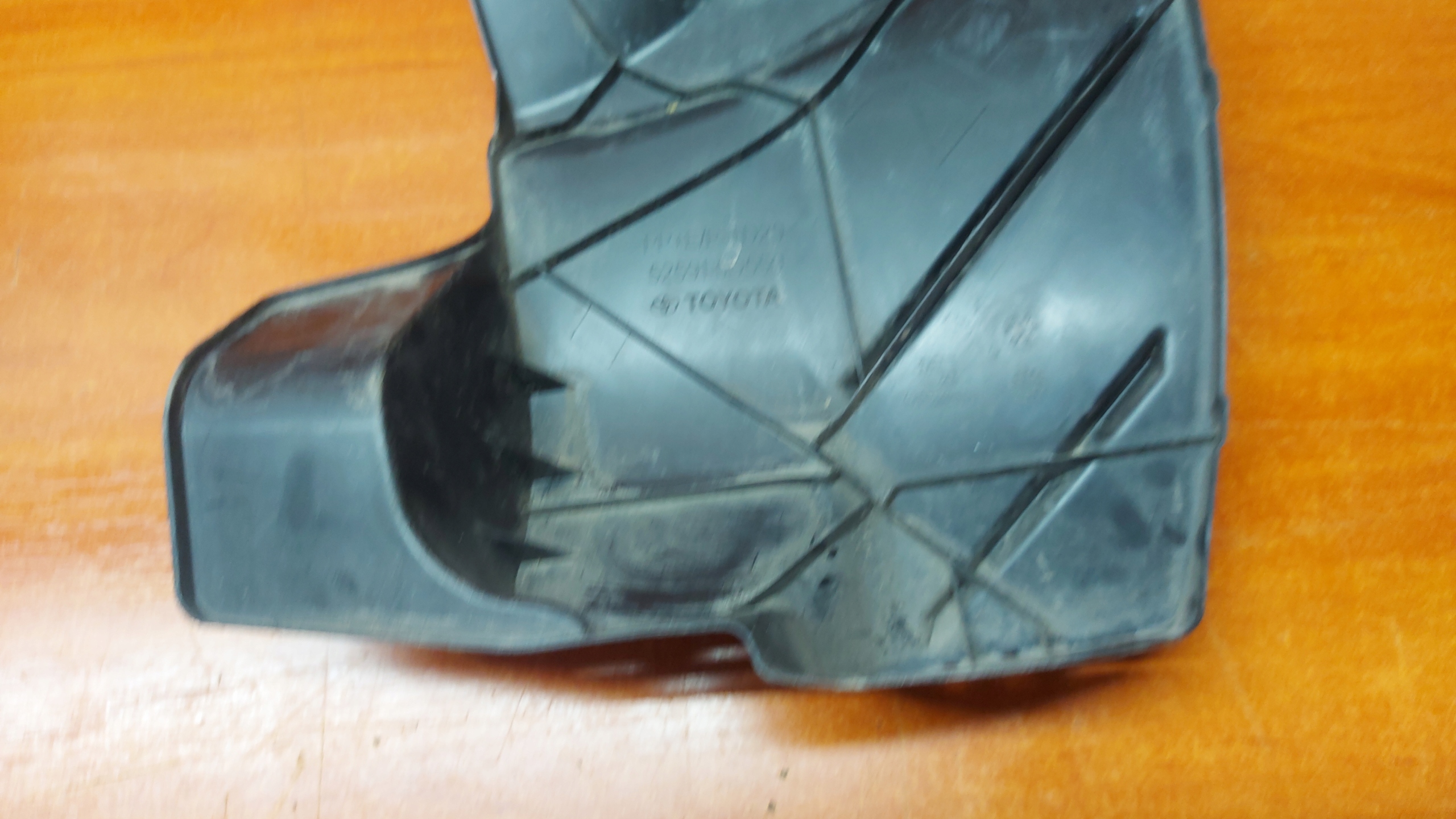 mudguard mudguard flap right rear part TOYOTA YARIS IV 20