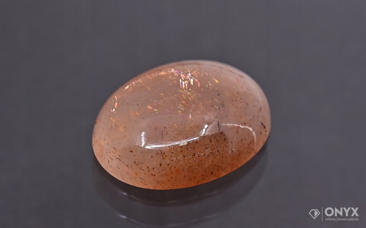 Solární kámen kabošon ovál 22x17 mm