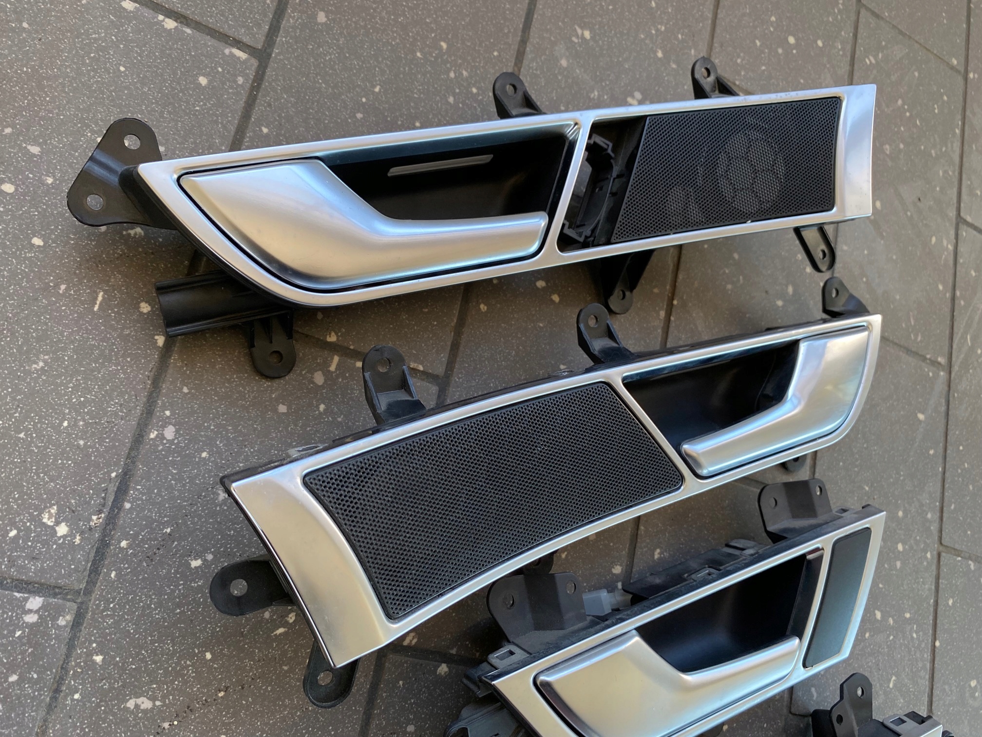 Дверные ручки салона AUDI A6 C6 LIFT комплект дверная ручка