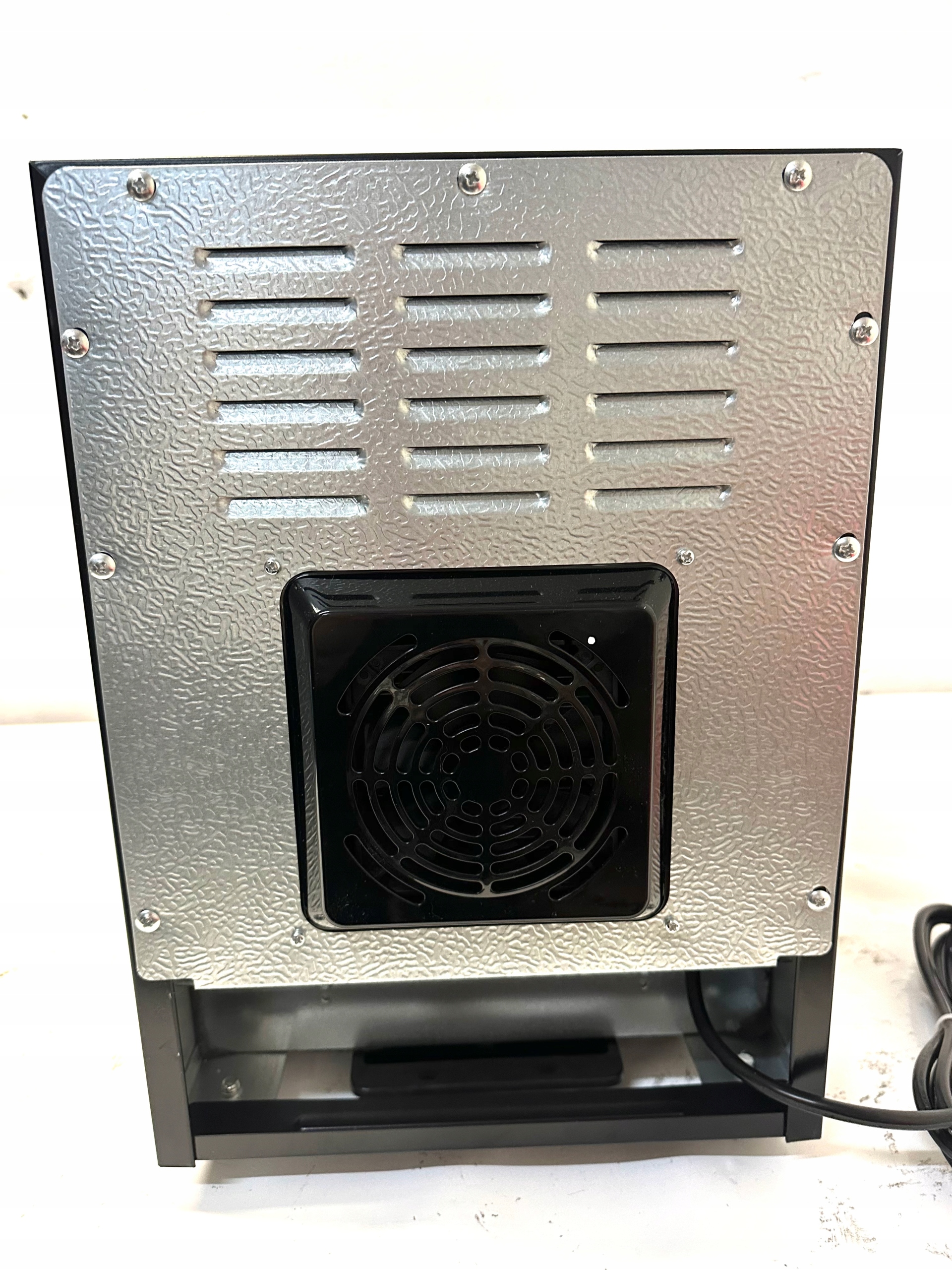 CHŁODZIARKA, LODÓWKA DO WINA Livoo GS153 6 BUTELEK 17L Kolor dominujący czarny