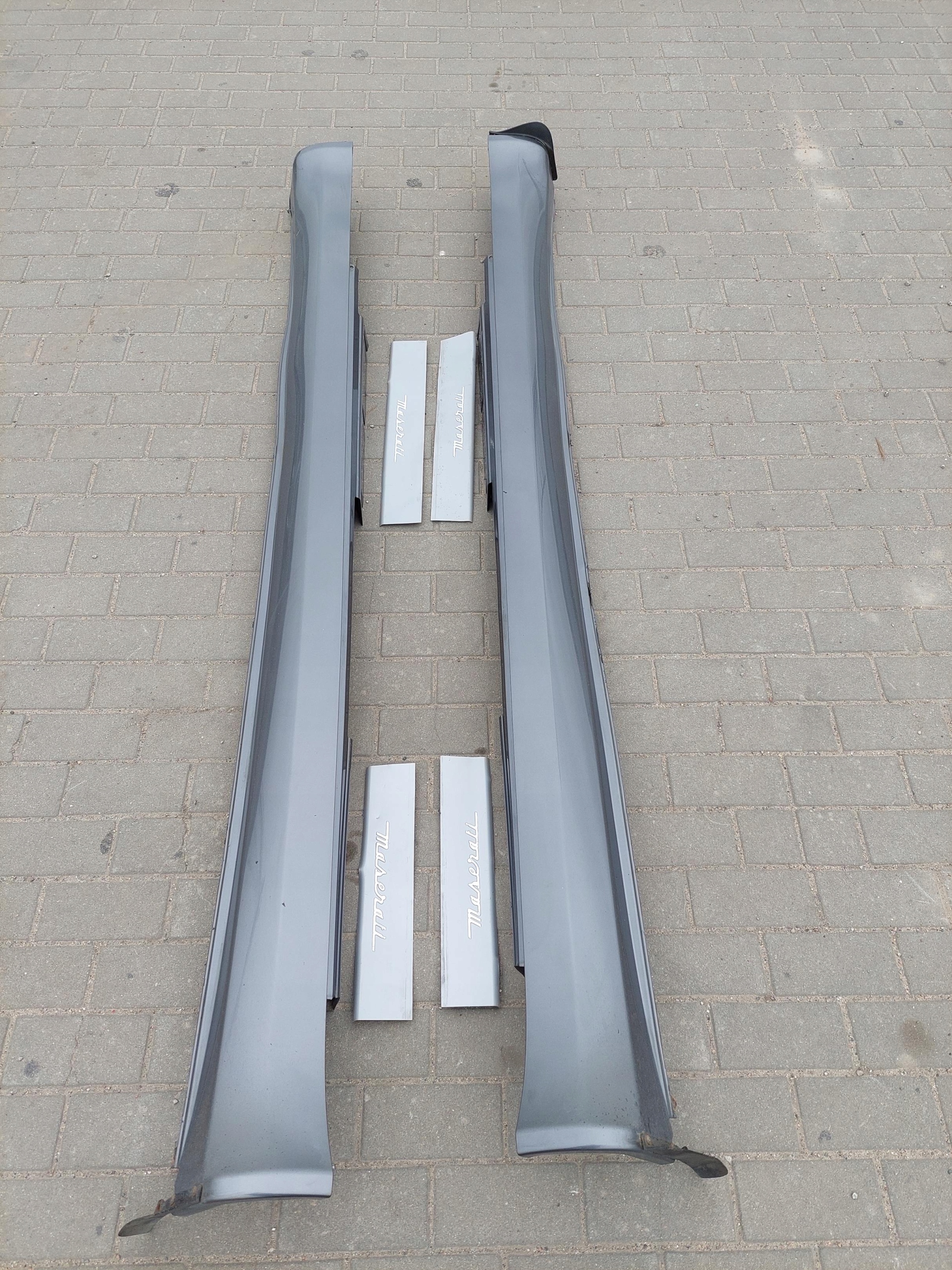 moulding threshold left right threshold left right MASERATI QUATTROPORTE V