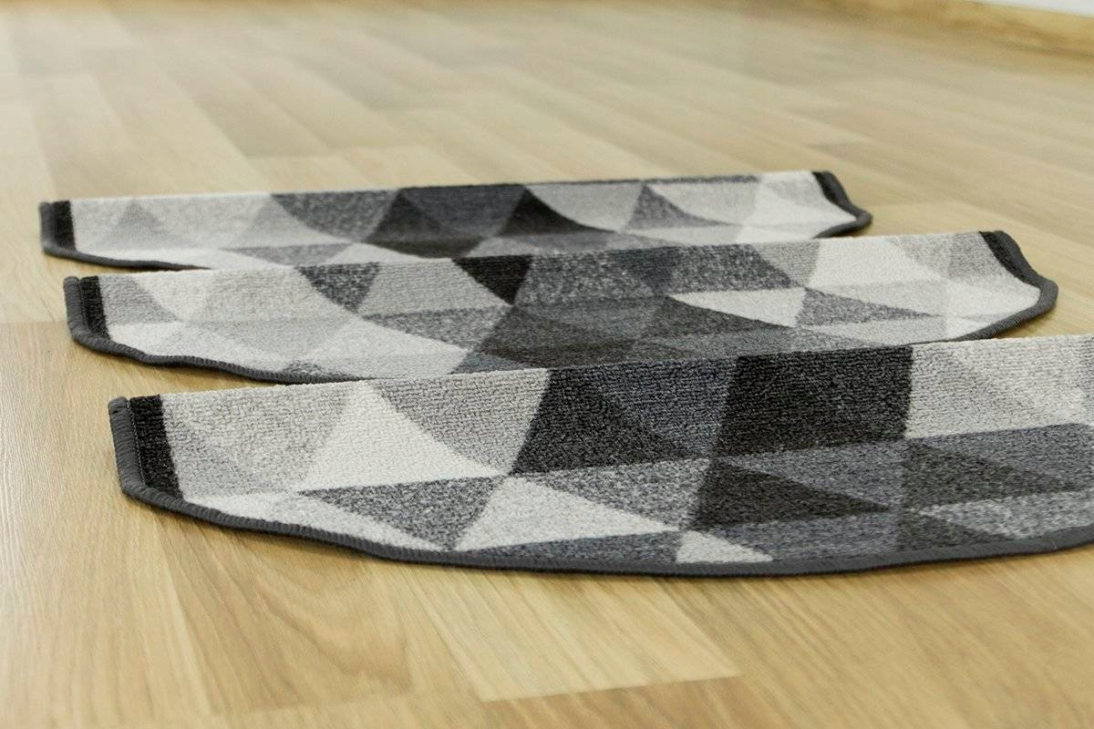 PODGUMOWANE NAKŁADKI DYWANIKI SZARE TRÓJKĄTY NA SCHODY DREWNIANE 67x24+3cm Informacje dodatkowe właściwości antypoślizgowe