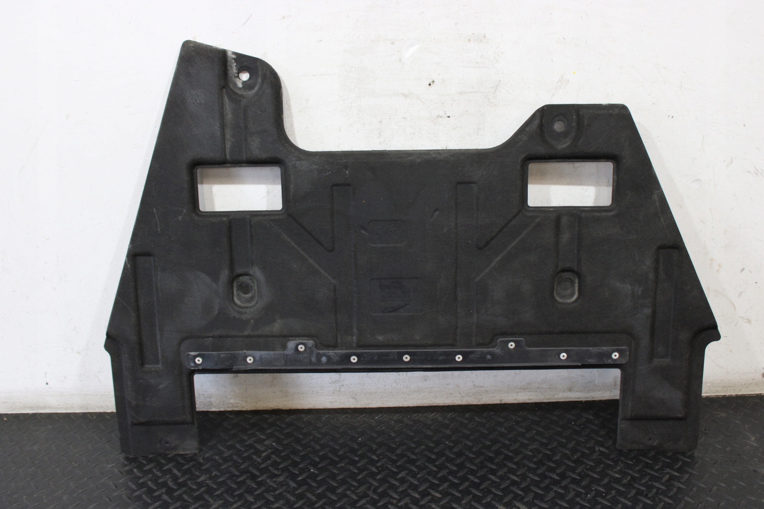 abdeckung Blende Abdeckung Unterfahrschutz JAGUAR E-PACE X540 S J9C3-14385-AB