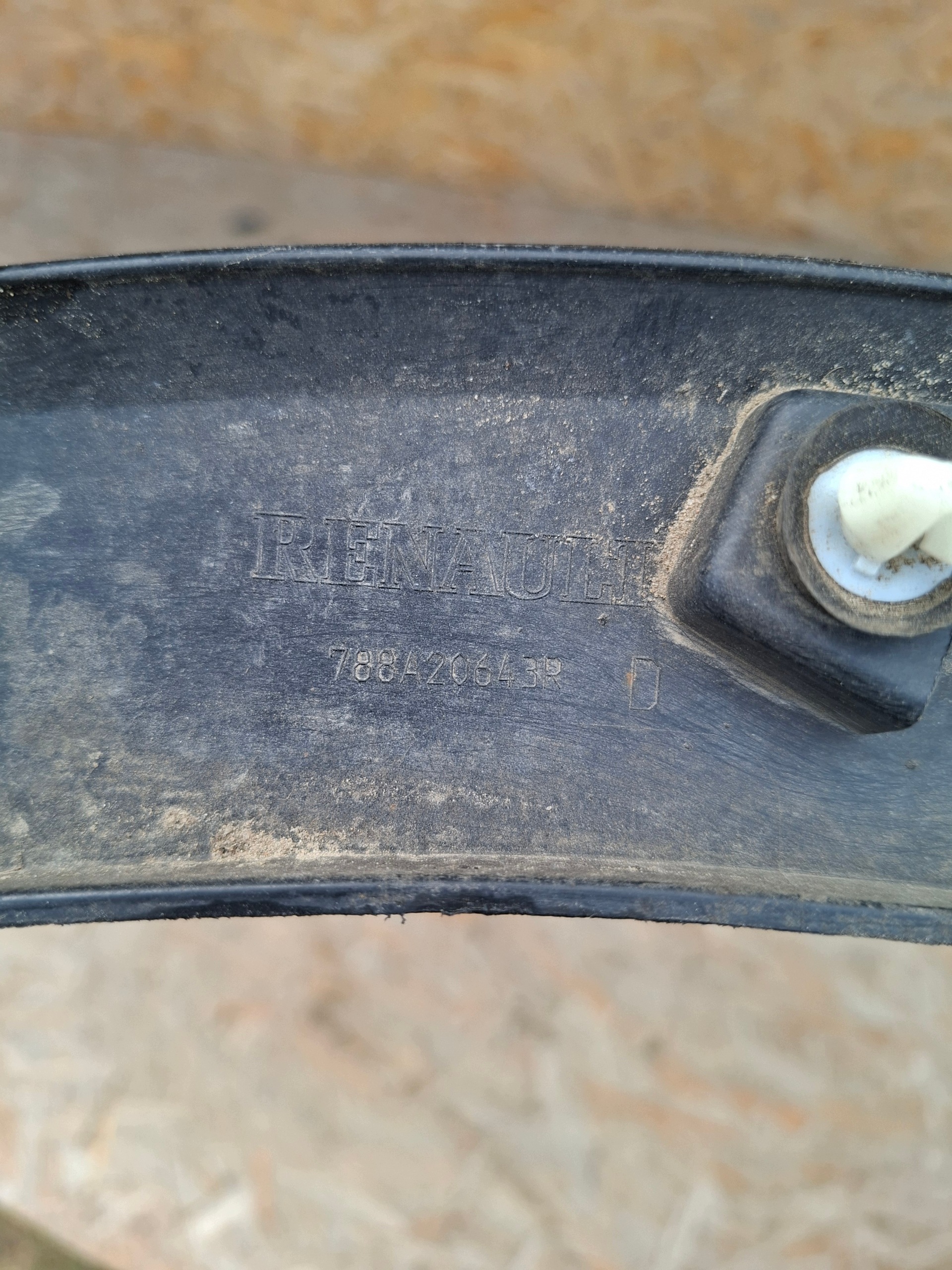 modanatura parafango Destra posteriore RENAULT CAPTUR e 788A20643R