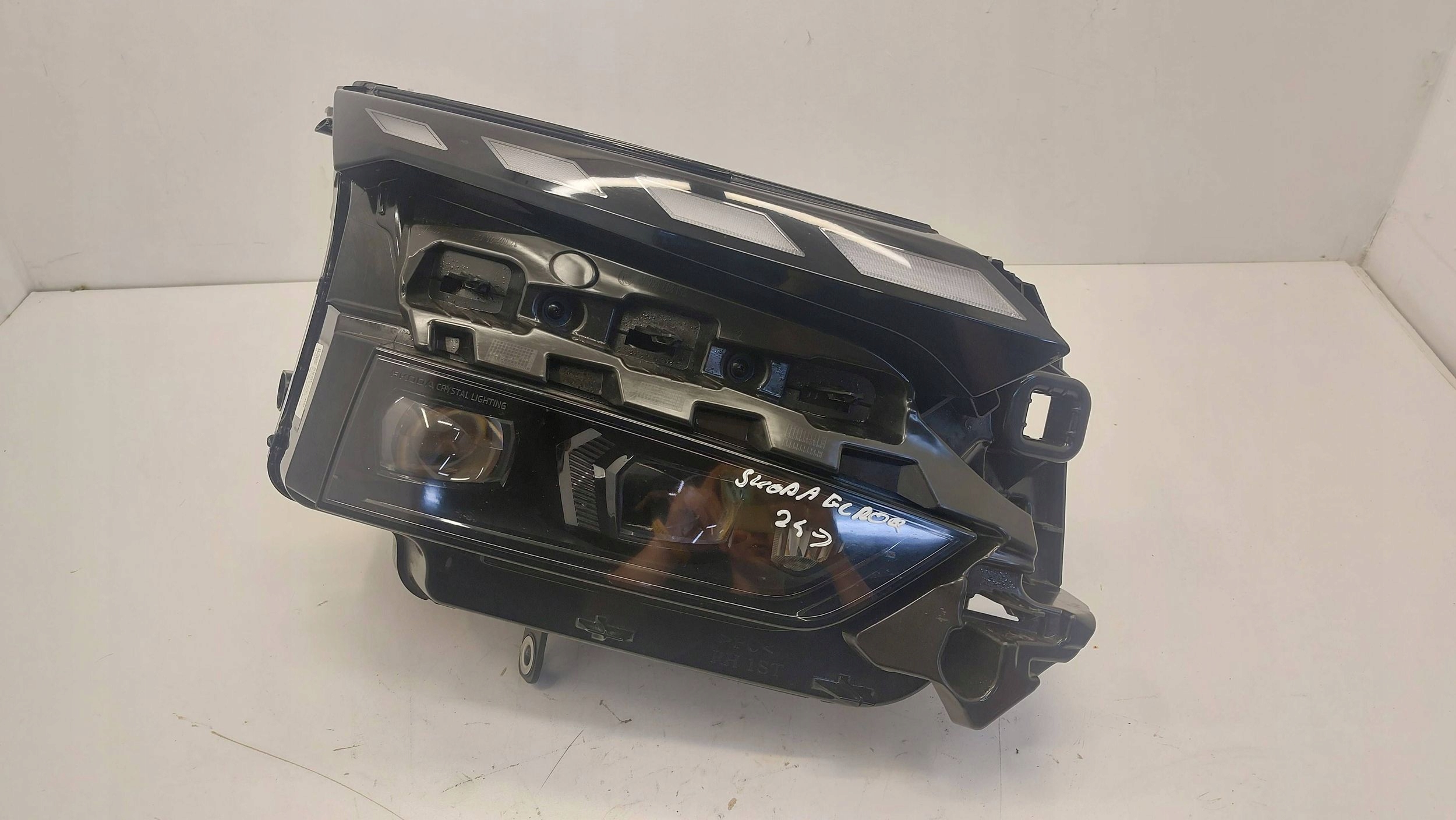 SKODA ELROQ light FULL LED right right front 5LB941036A EUROPA