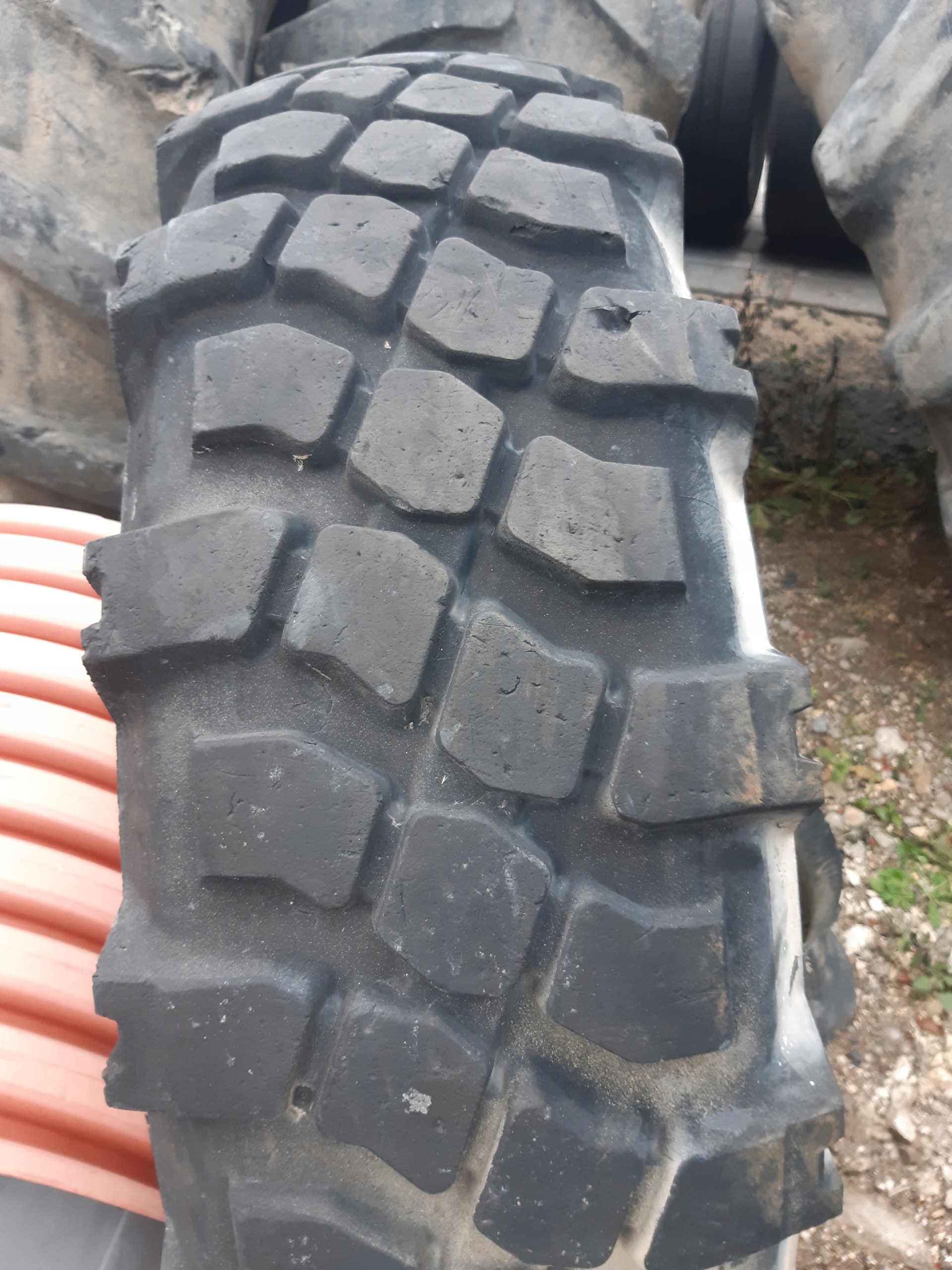 12.00-20 Michelin XML 3 opony