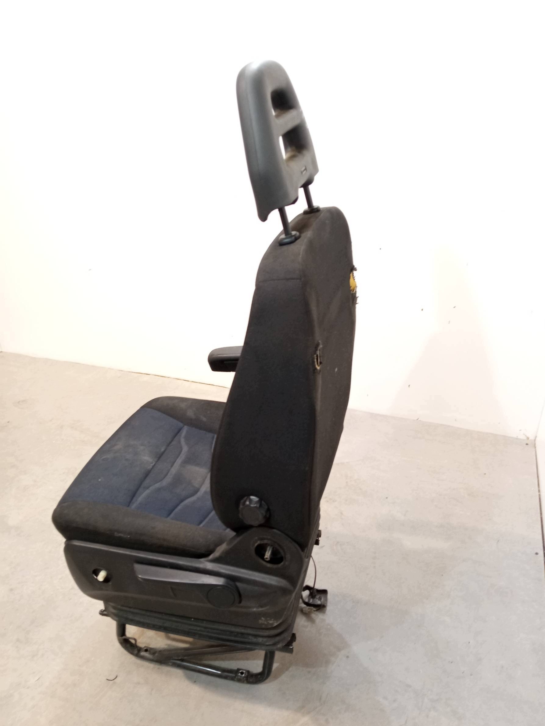 seats left front driver´s EU PNEUMATYCZNY VI Iveco Daily IV (2014- )