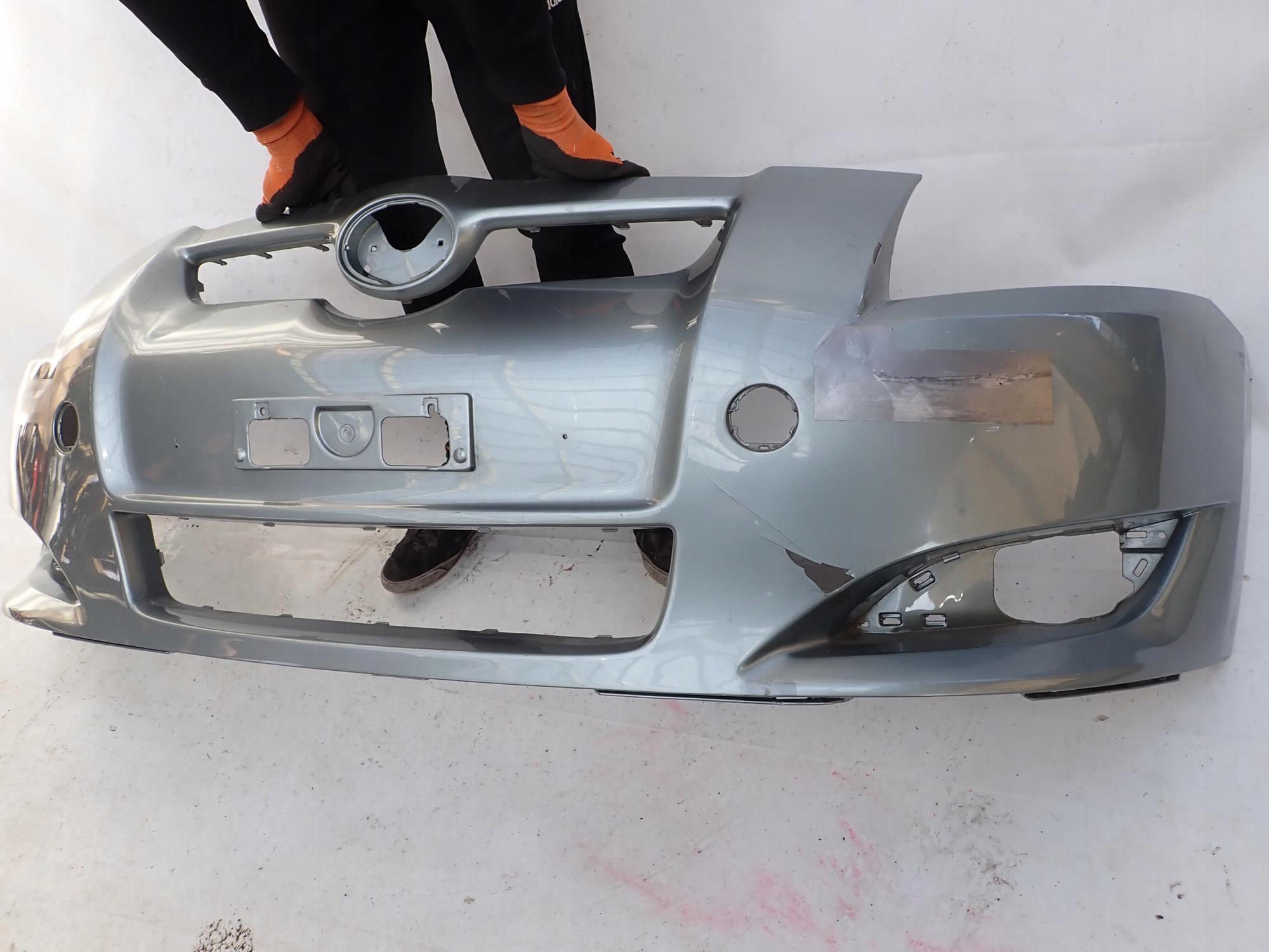 TOYOTA AURIS and 1 06-09 bumper front front