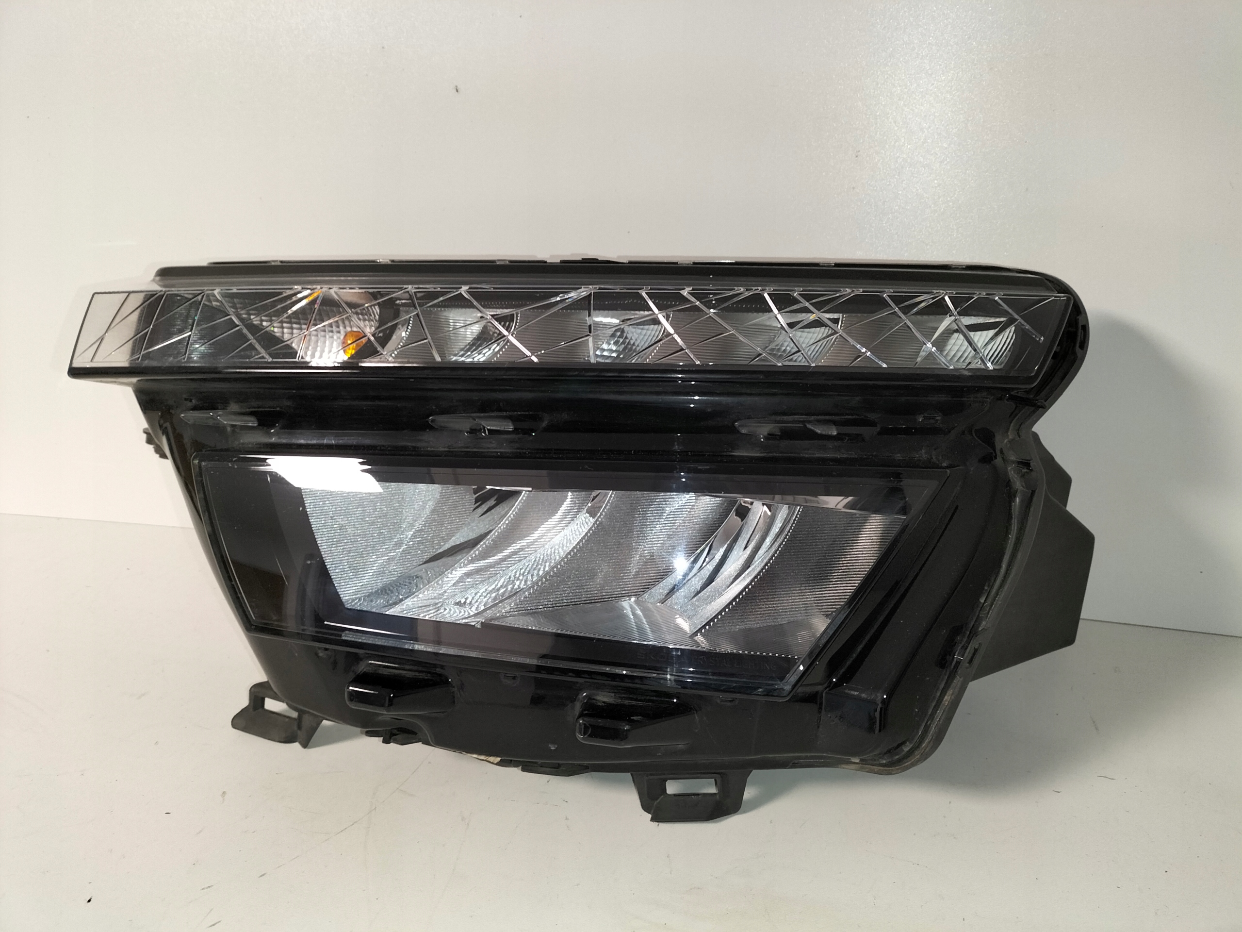 light front reflektor left SKODA KAMIQ 19- FULL LED CRYSTAL LIGHTING