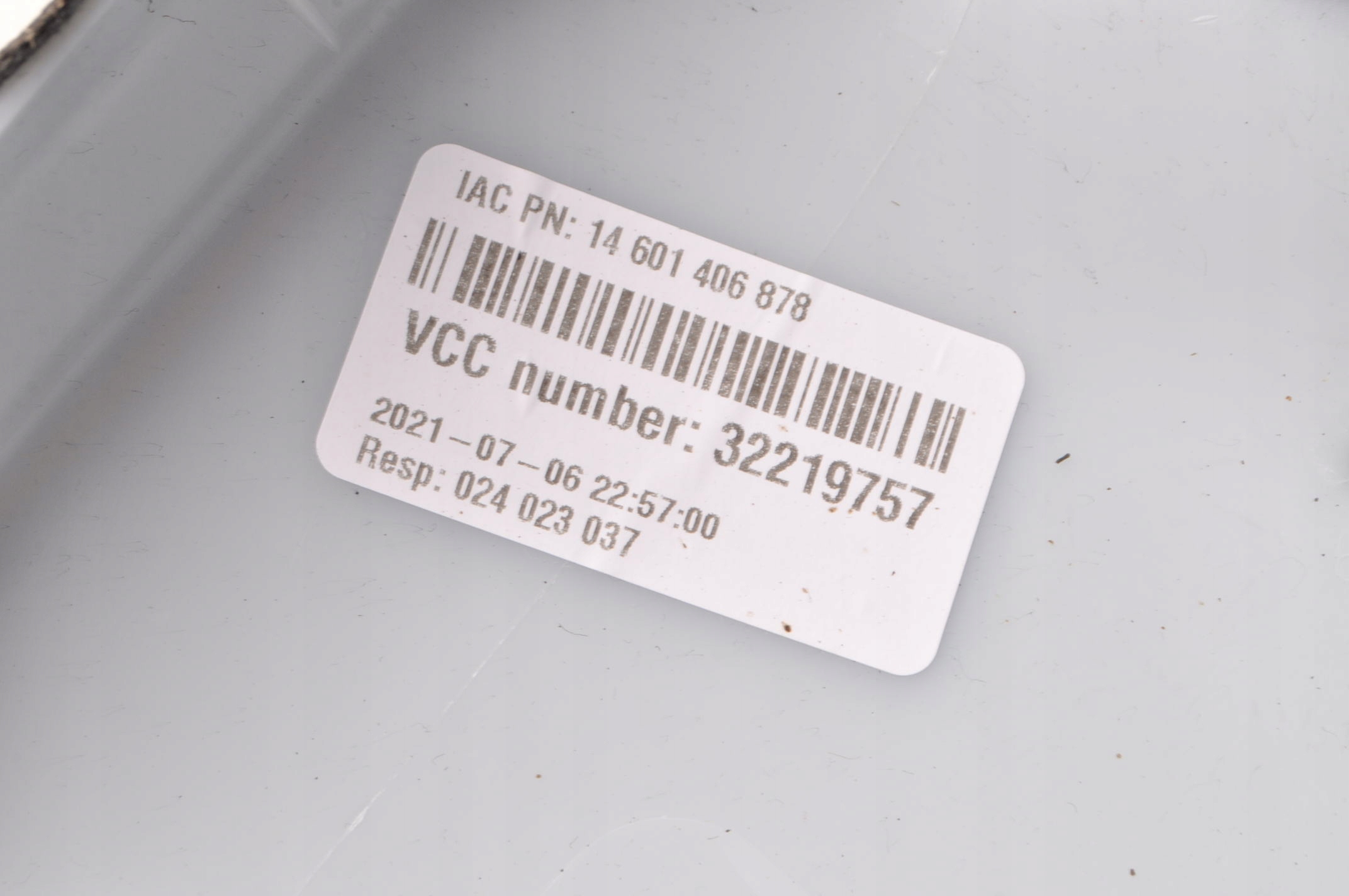 VOLVO V90 II OSŁONA SŁUPKA PLASTIK LEWA 32219757 Typ samochodu Samochody osobowe