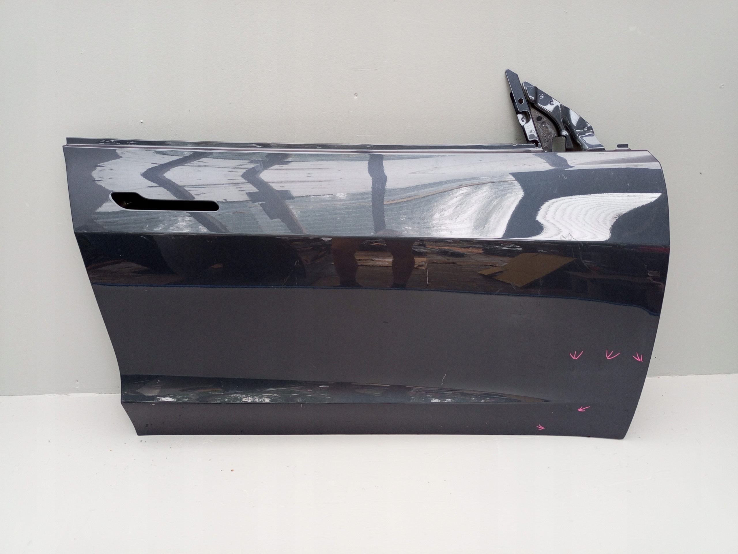 TESLA MODEL 3 2017- DRZWI PRZÓD PRZEDNIE PRAWE = Numer katalogowy części TESLA MODEL 3 2017- DRZWI PRZÓD PRZEDNIE PRAWE