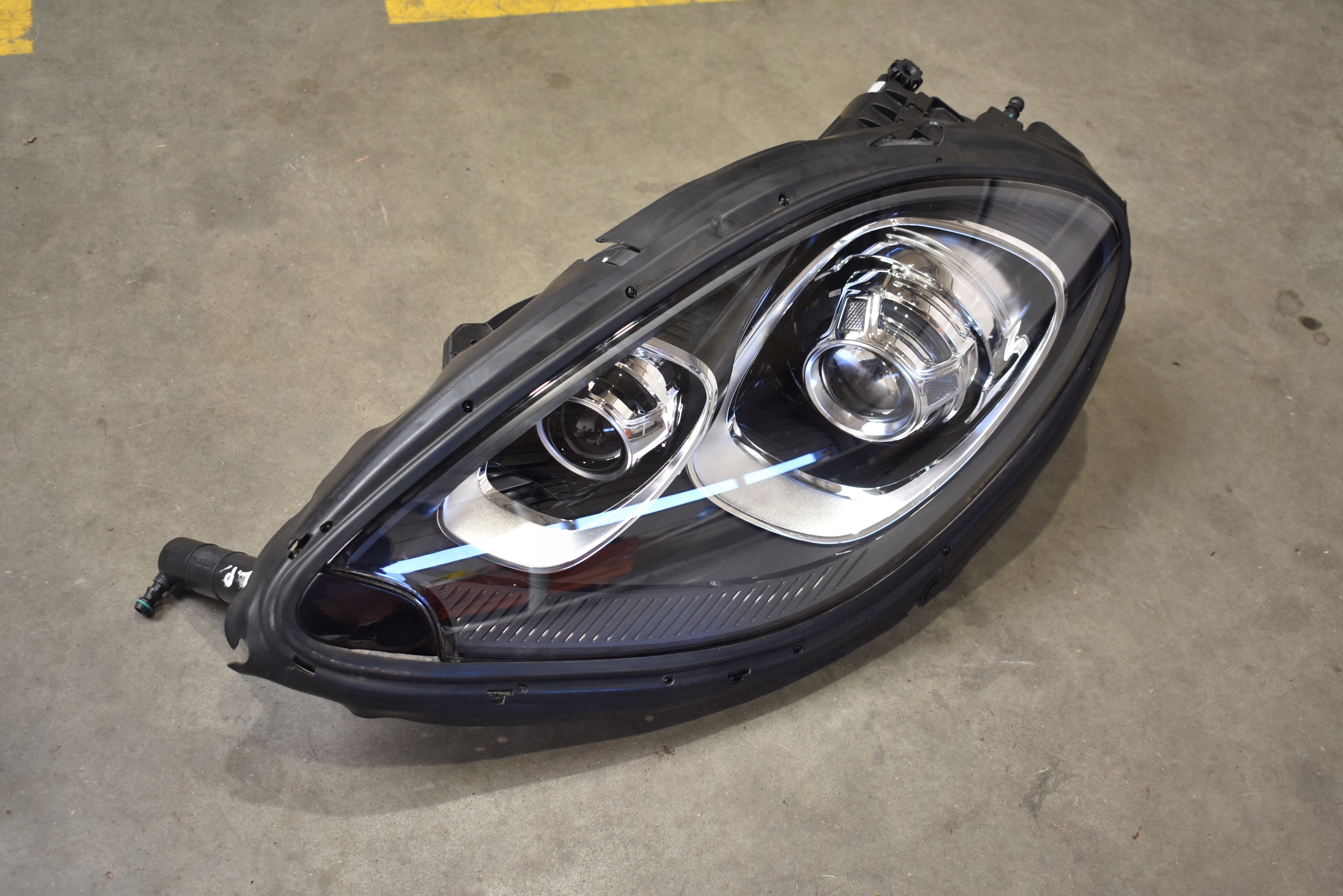 IDEALNE lights PDLS front front + washers PORSCHE MACAN 1