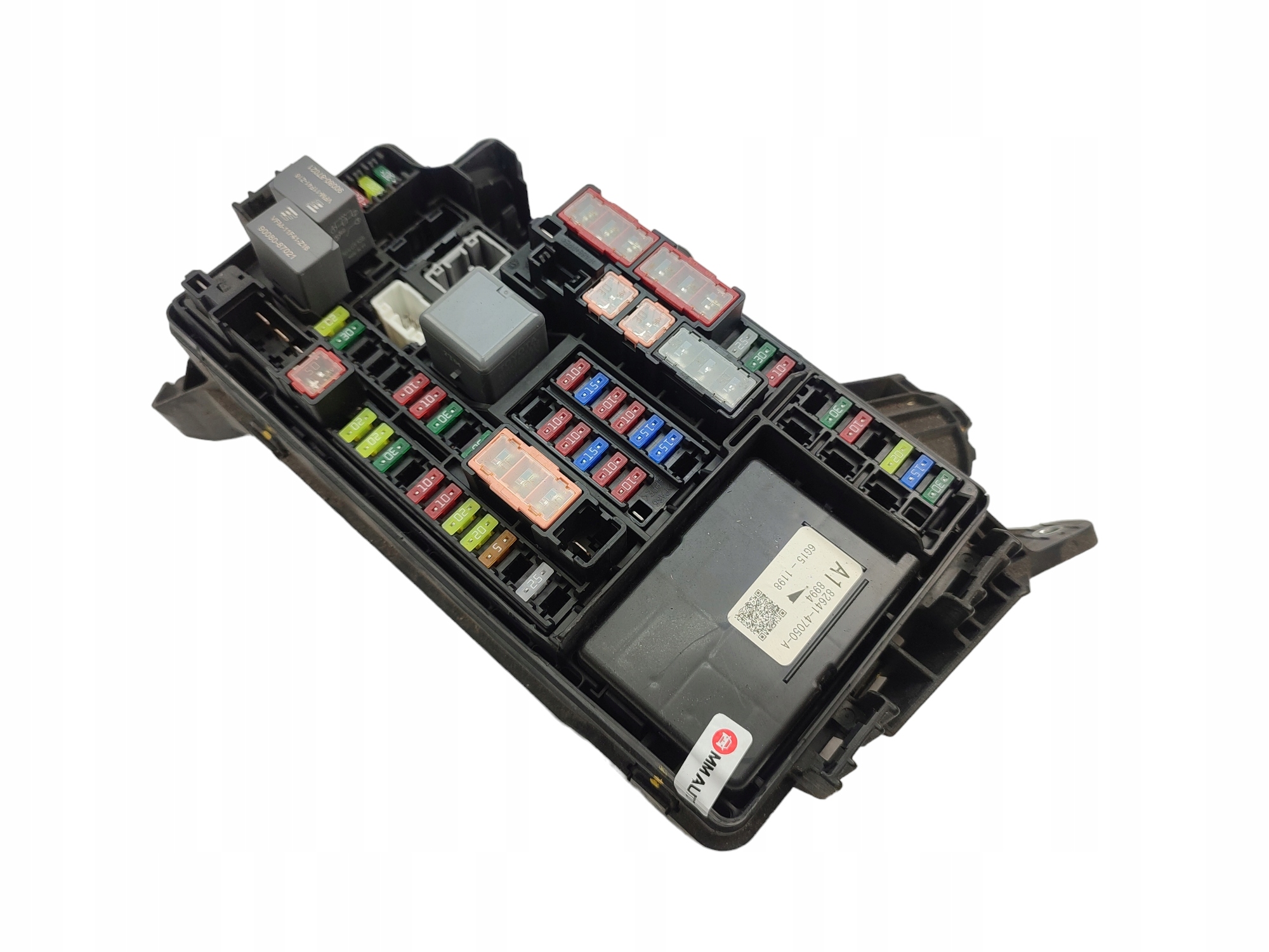 MODUŁ SKRZYNKA BEZPIECZNIKÓW TOYOTA C-HR (2016-) 1.8 HYBRID 82641-47050-A Typ samochodu Samochody osobowe