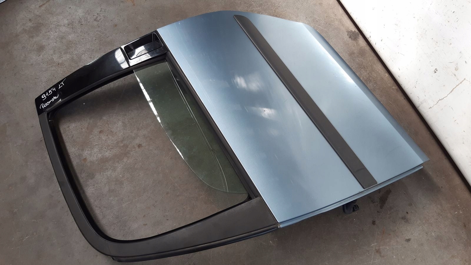 ajtó hátsó hátsó bal Skoda Roomster 9154
