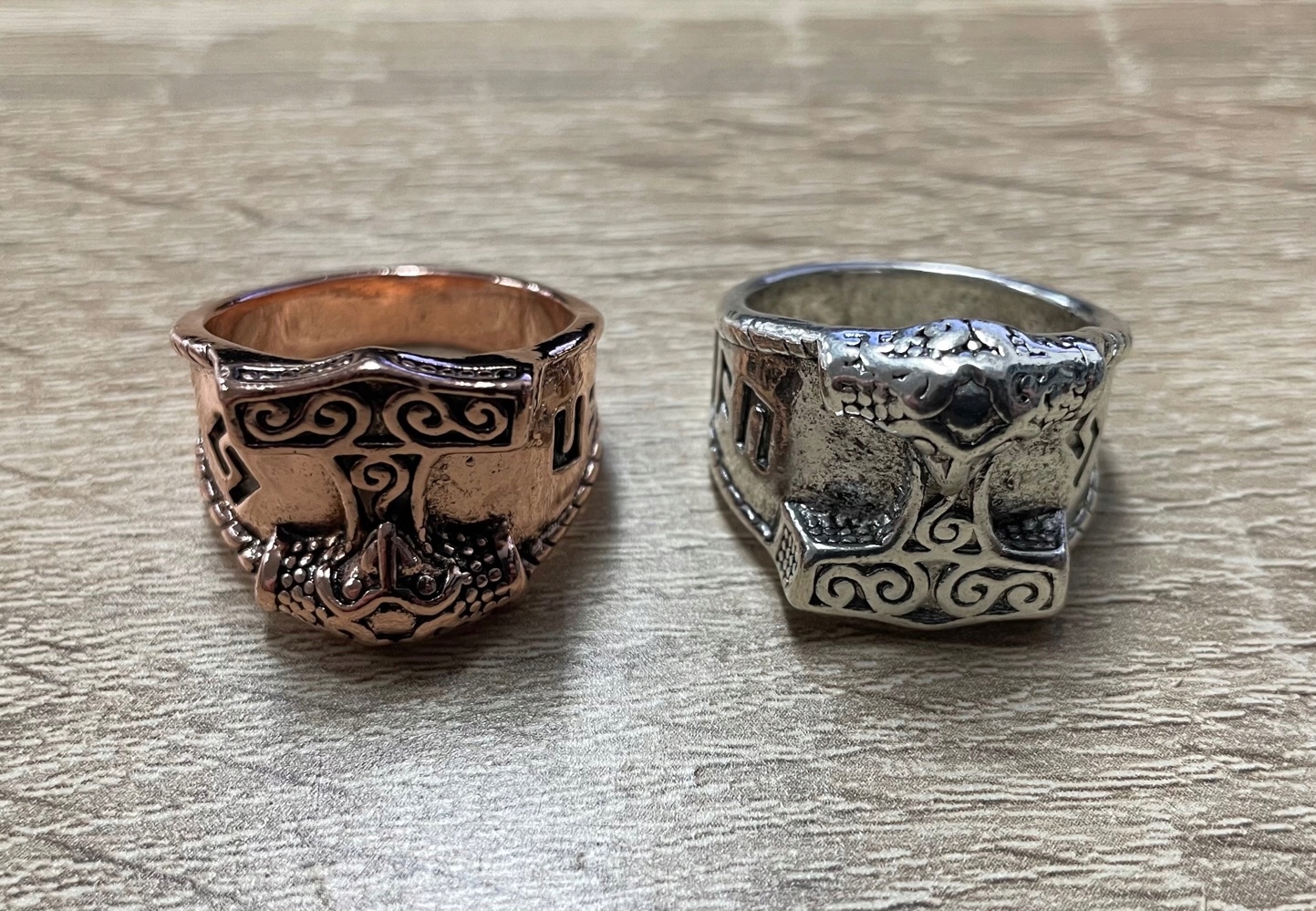 PIERŚCIEŃ SYGNET Wikingów MŁOT THORA Mjolnir 146 Kod producenta 146