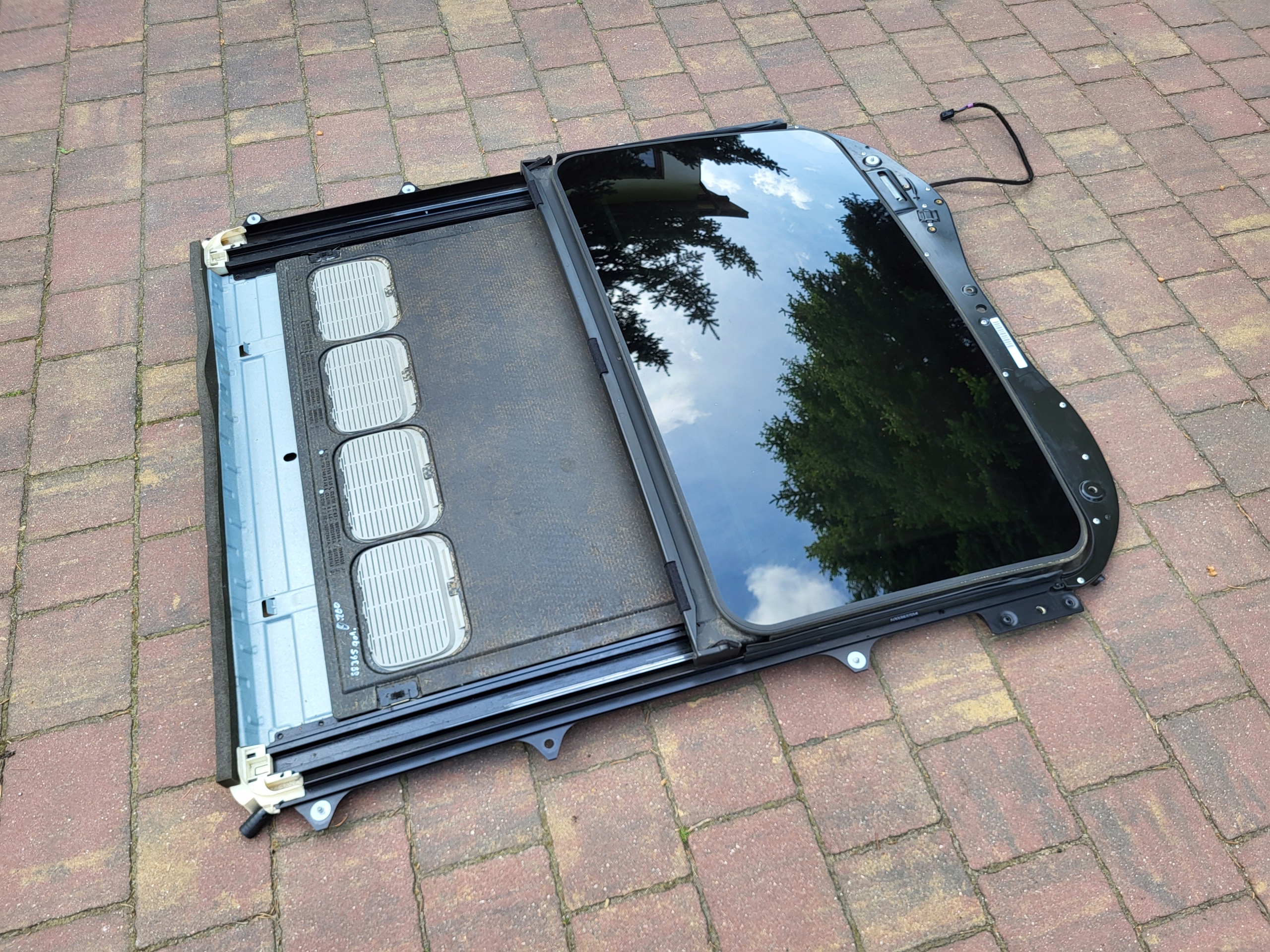 SZYBERDACH MERCEDES CL W216