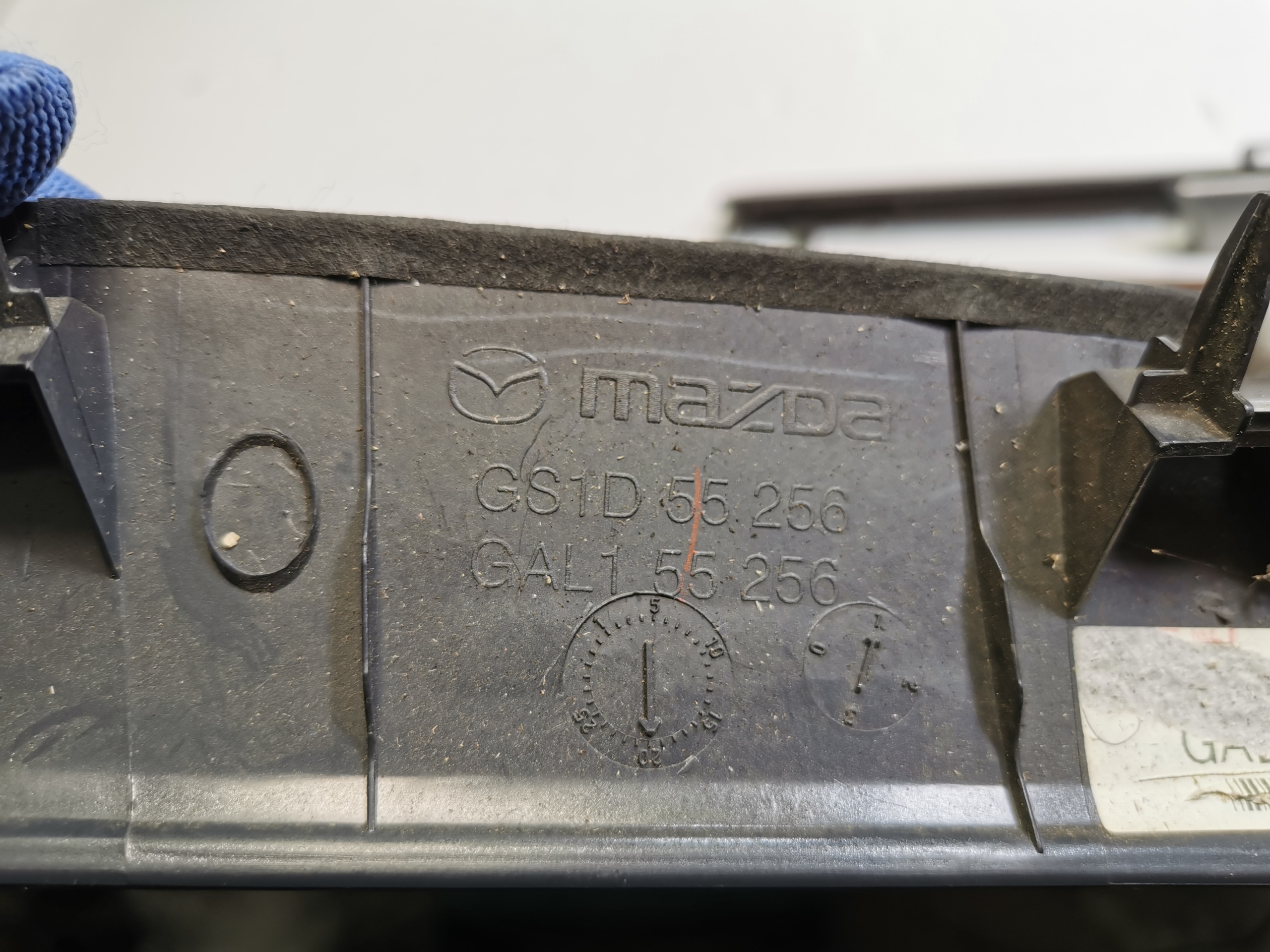 MAZDA 6 GH OSŁONA DEKOR RAMKA KONSOLI GS1D55256 Producent części Mazda OE