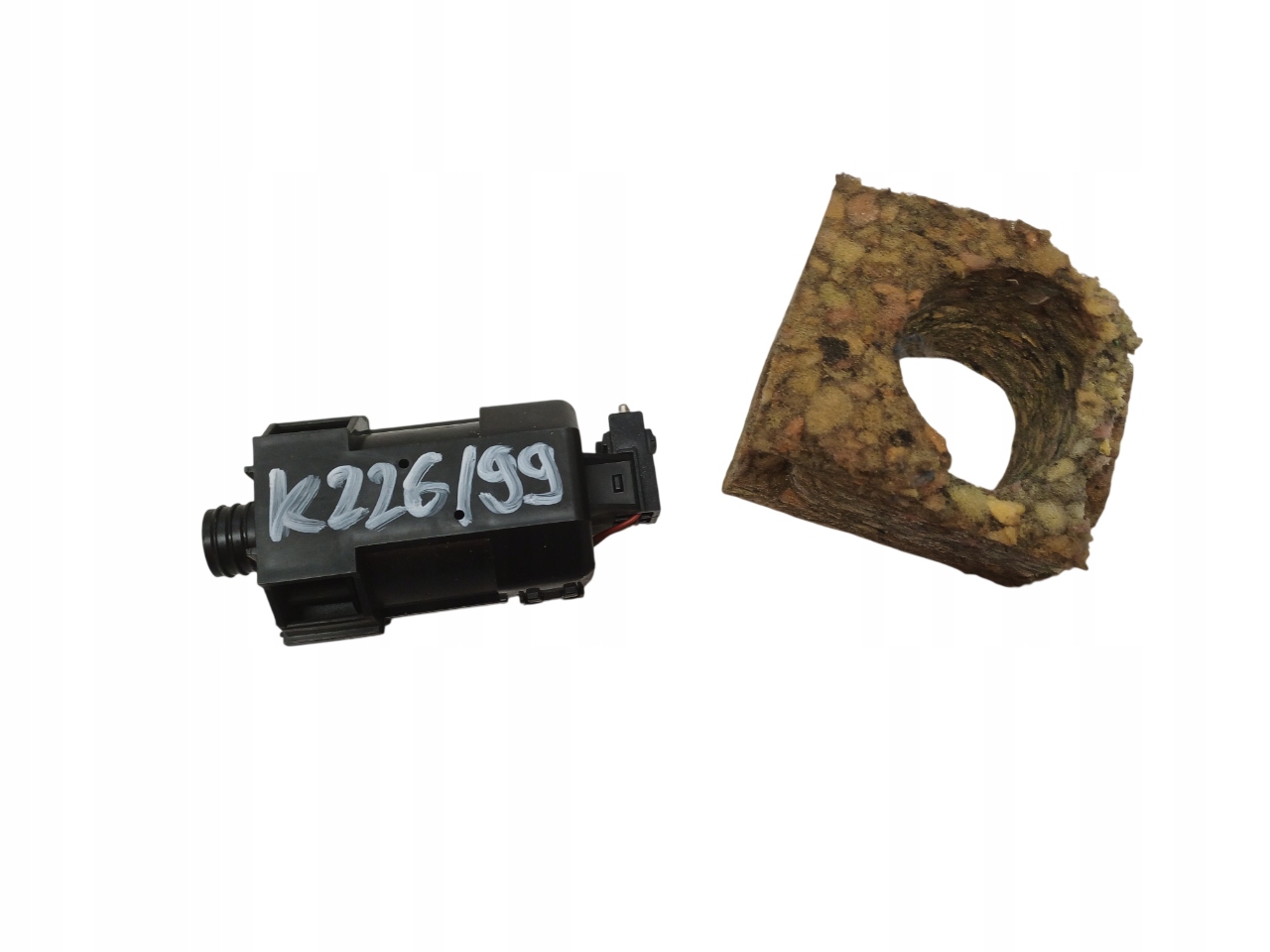 MERCEDES E W124 84- CZUJNIK TEMPERATURY WEWNETRZNEJ 0008301908