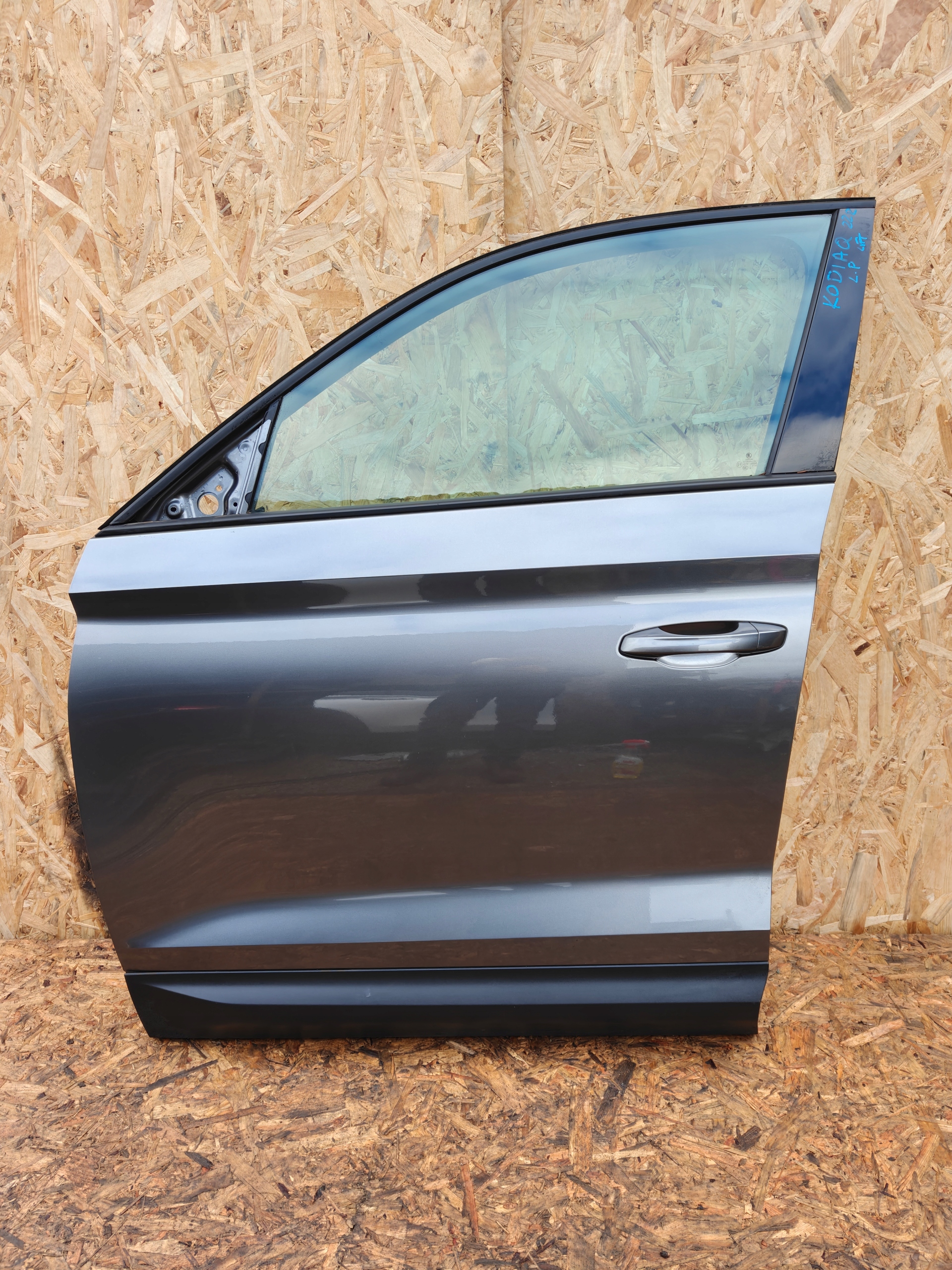 DRZWI KOMPLETNE LEWE PRZEDNIE LEWY PRZÓD SKODA KODIAQ LIFT 22 ROK LF7C ...