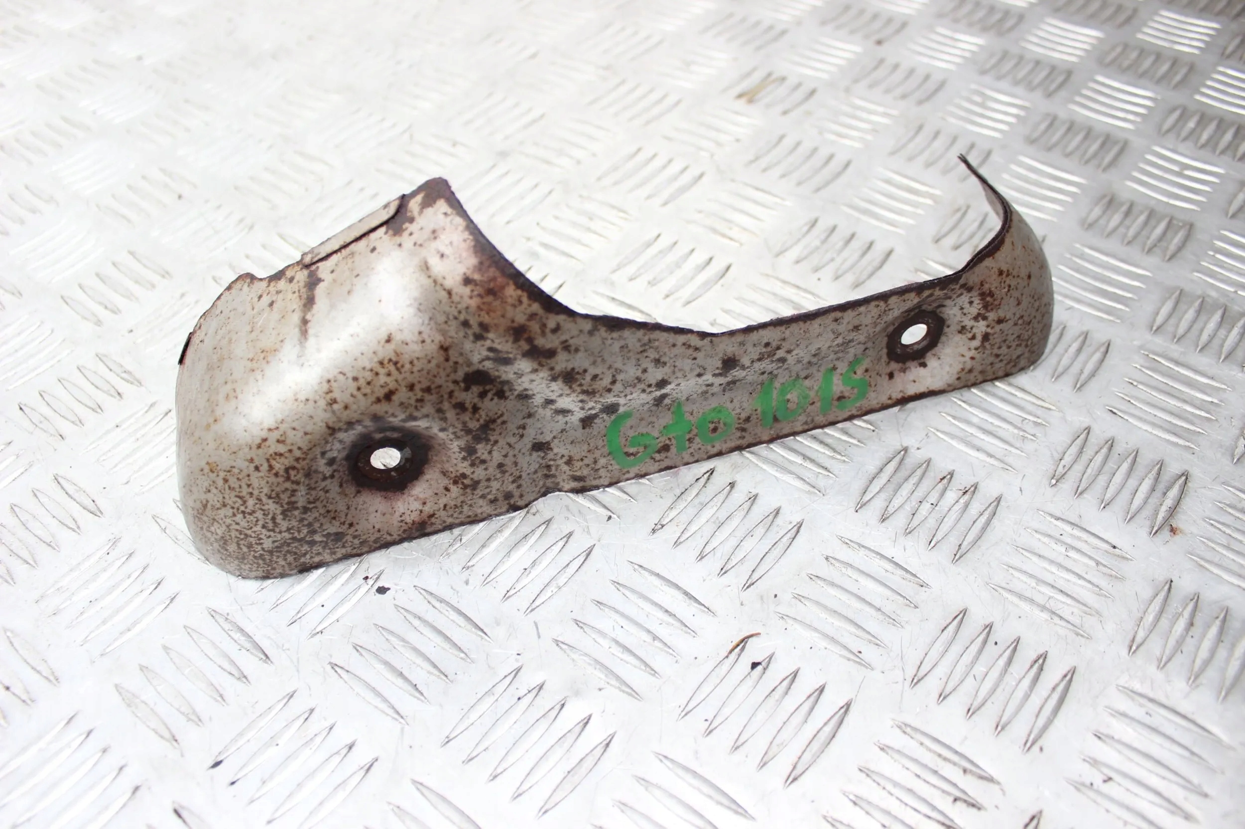 MITSUBISHI 3000 GT STEALTH OSŁONA TERMICZNA 3,0 V6 GÓRNA