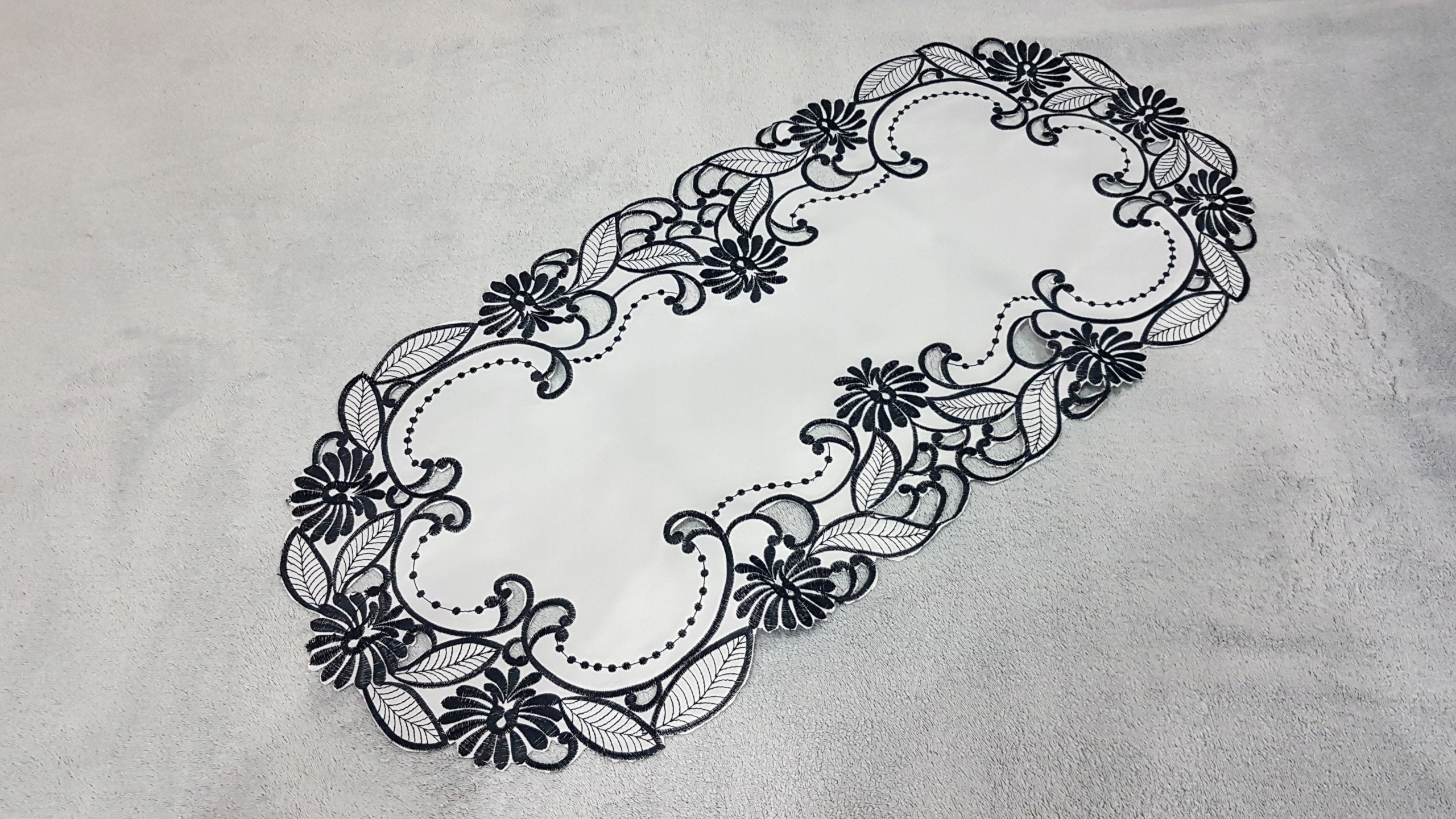 

Bieżnik Obrus 40x90 Biały Czarny Haft Nuo