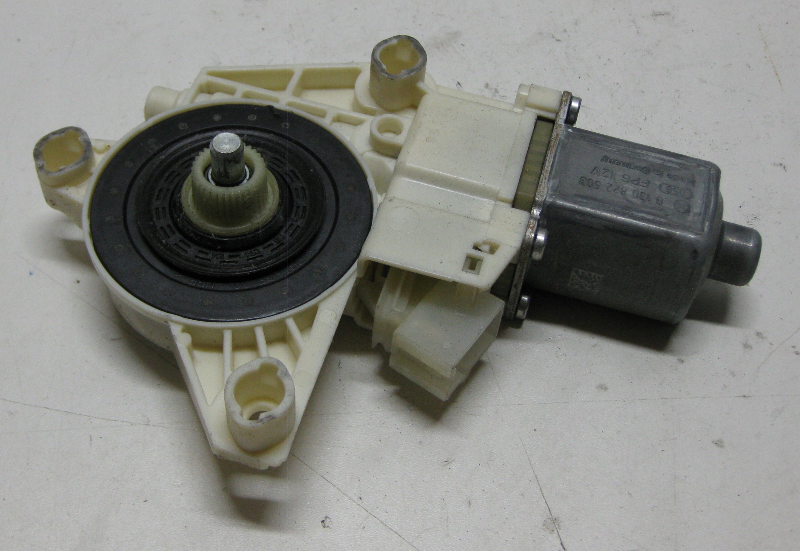 MERCEDES W212 E KLASA 11r mini motor windows left front A2048200142