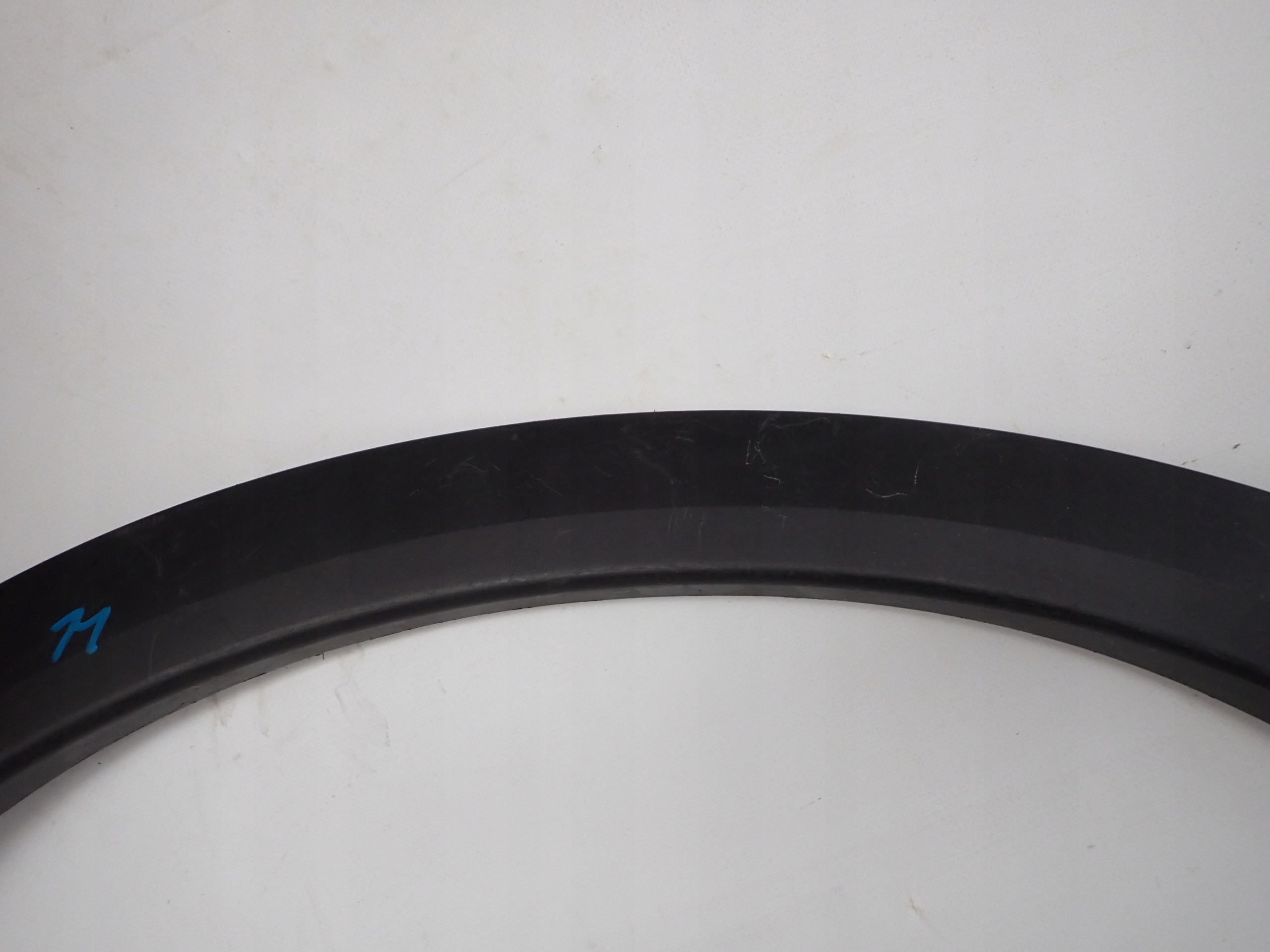 MITSUBISHI ECLIPSE CROSS 18- cap moulding right front