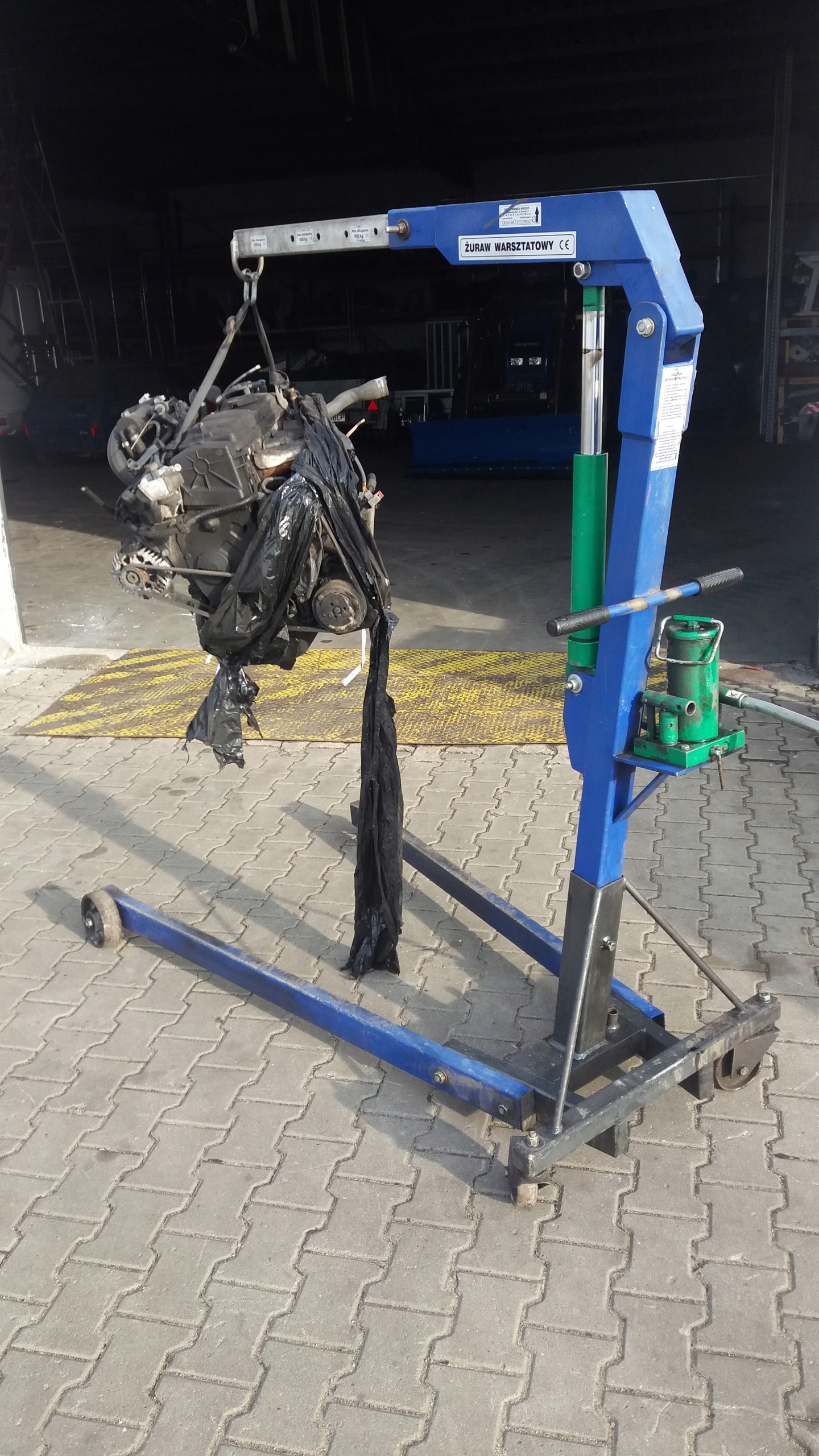 ŻURAW WARSZTATOWY TECHWAR 600KG