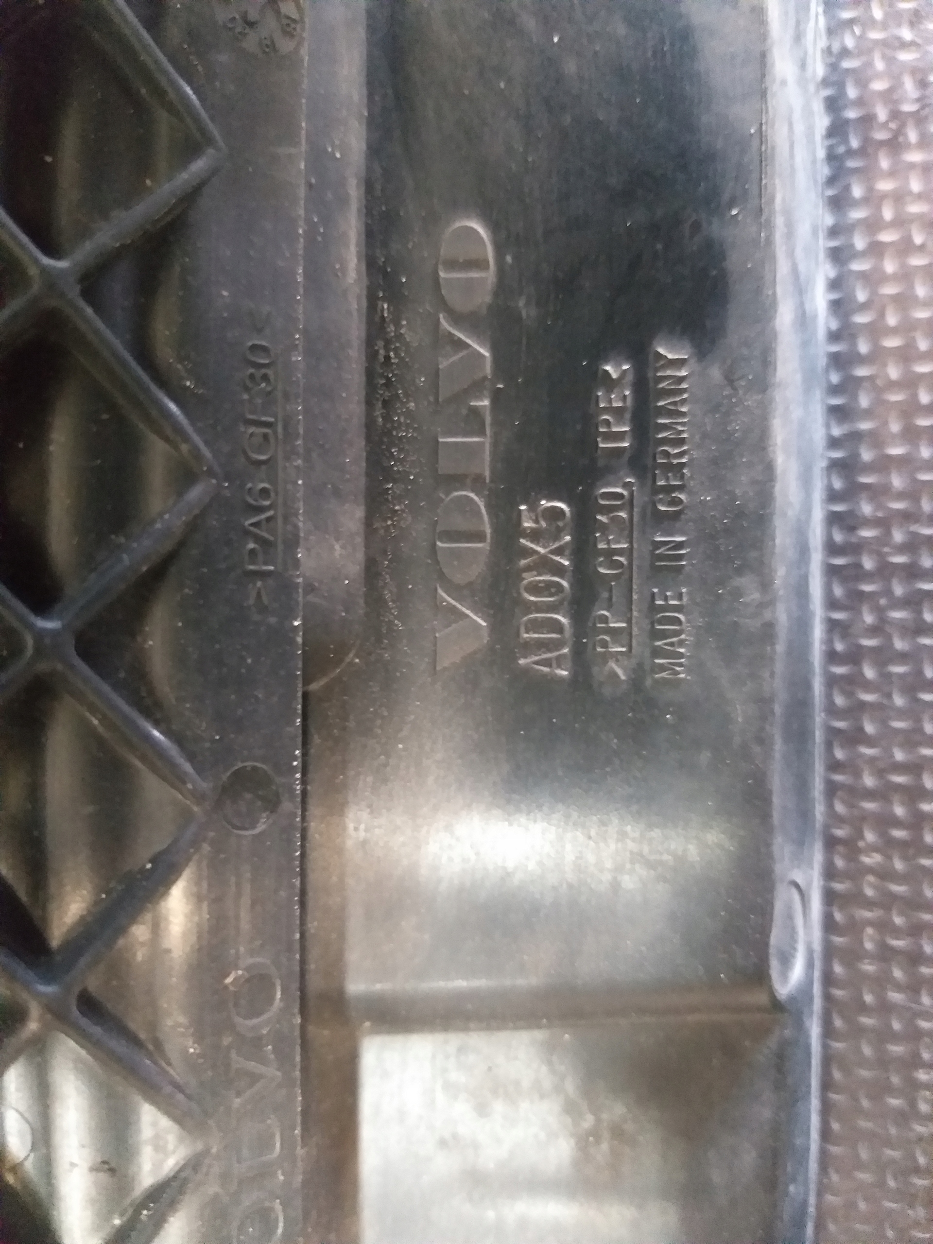 PAS PRZEDNI ŻALUZJA VOLVO XC60 II 2 17- 31425366 Typ samochodu Samochody osobowe