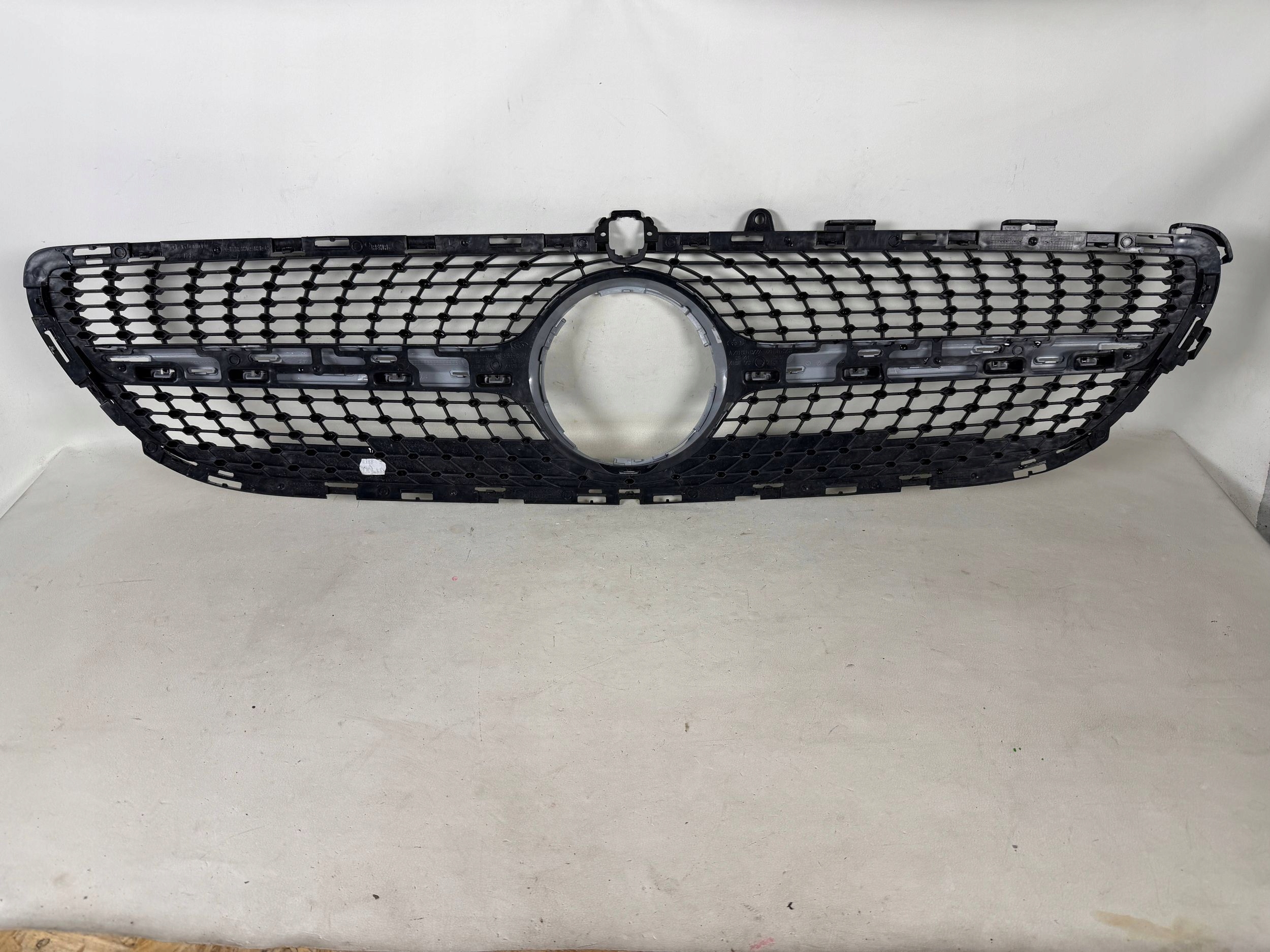 Mercedes-Benz CLS C218 AMG 2188850700 front PREKLADgrill front front