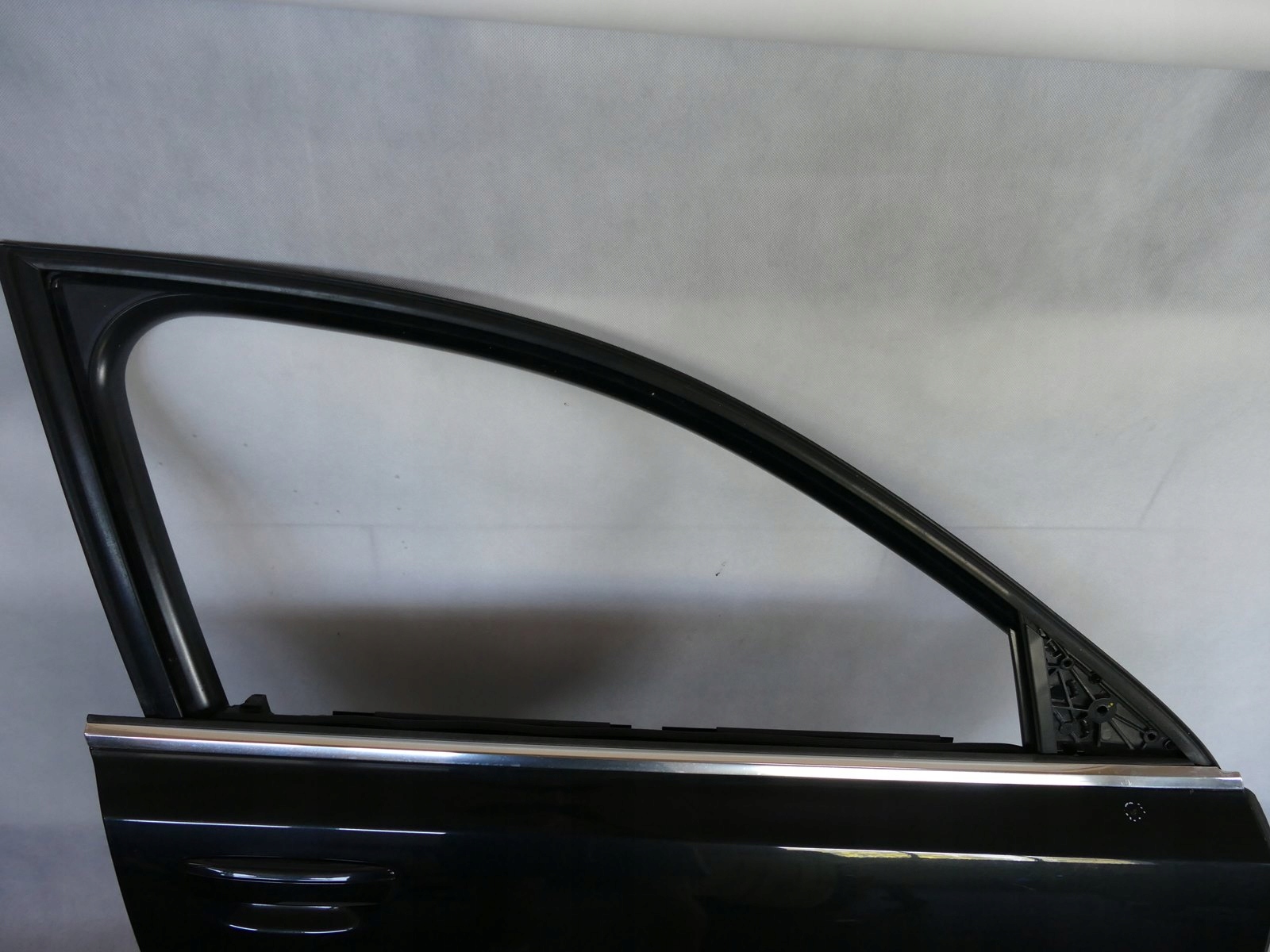 AUDI A8 D3 door right front unprotected LZ9W