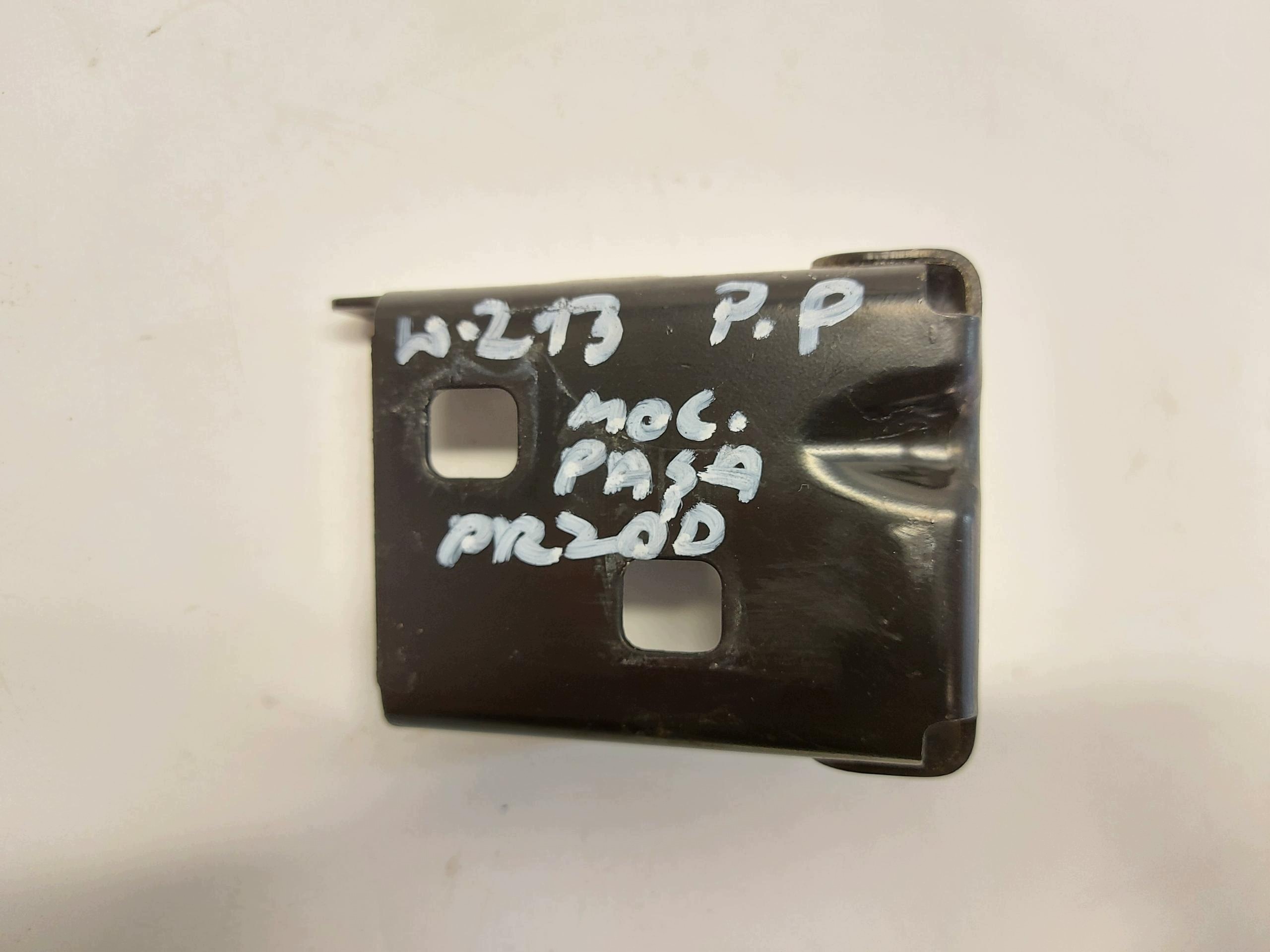 MERCEDES W213 E300de console holder supports front right A2136261300