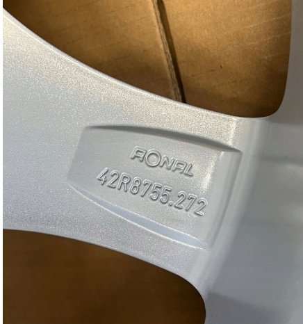 FELGA ALUMINIOWA RONAL R18 7,5Jx18 ET45 42R8755 Producent felg Ronal